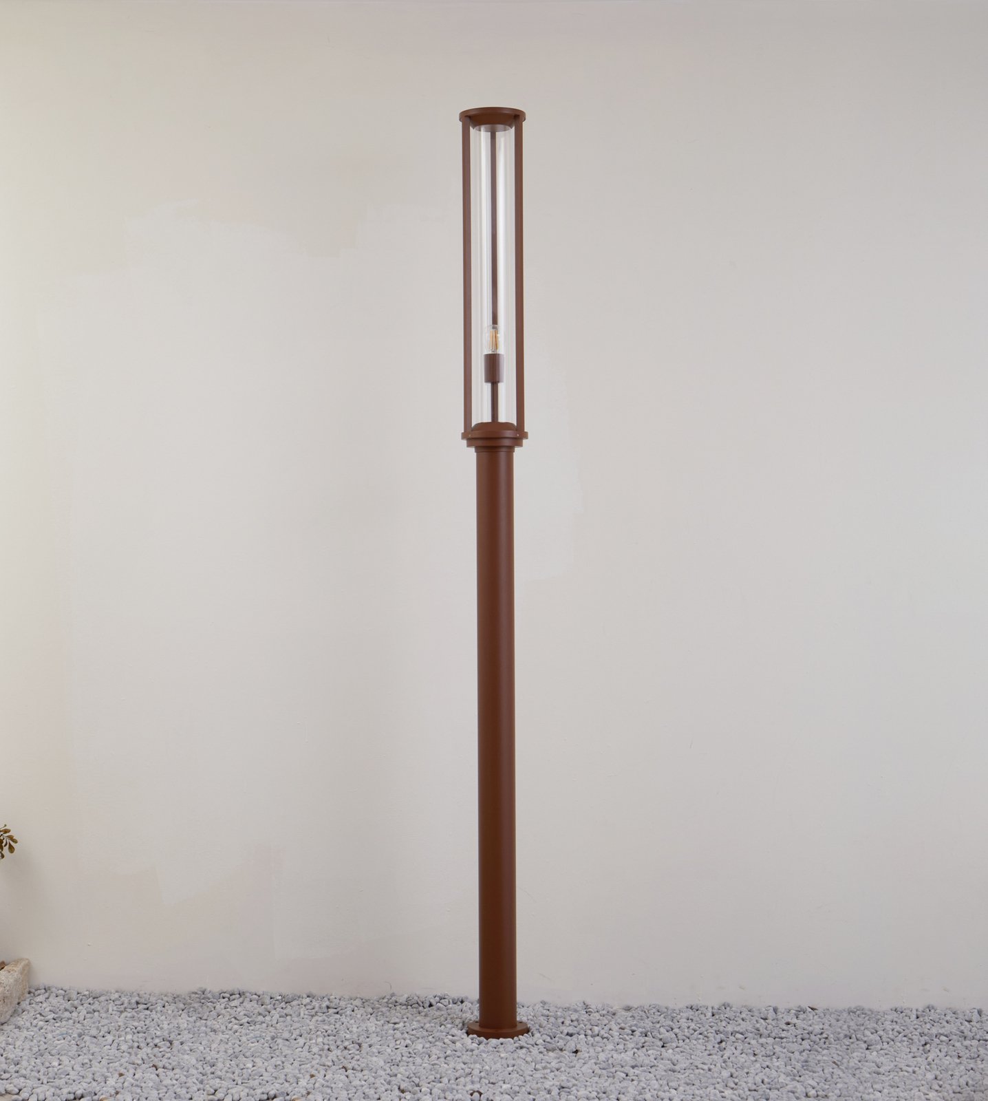 Lucande, lampione Alivaro, color ruggine, alluminio, 220 cm, E27