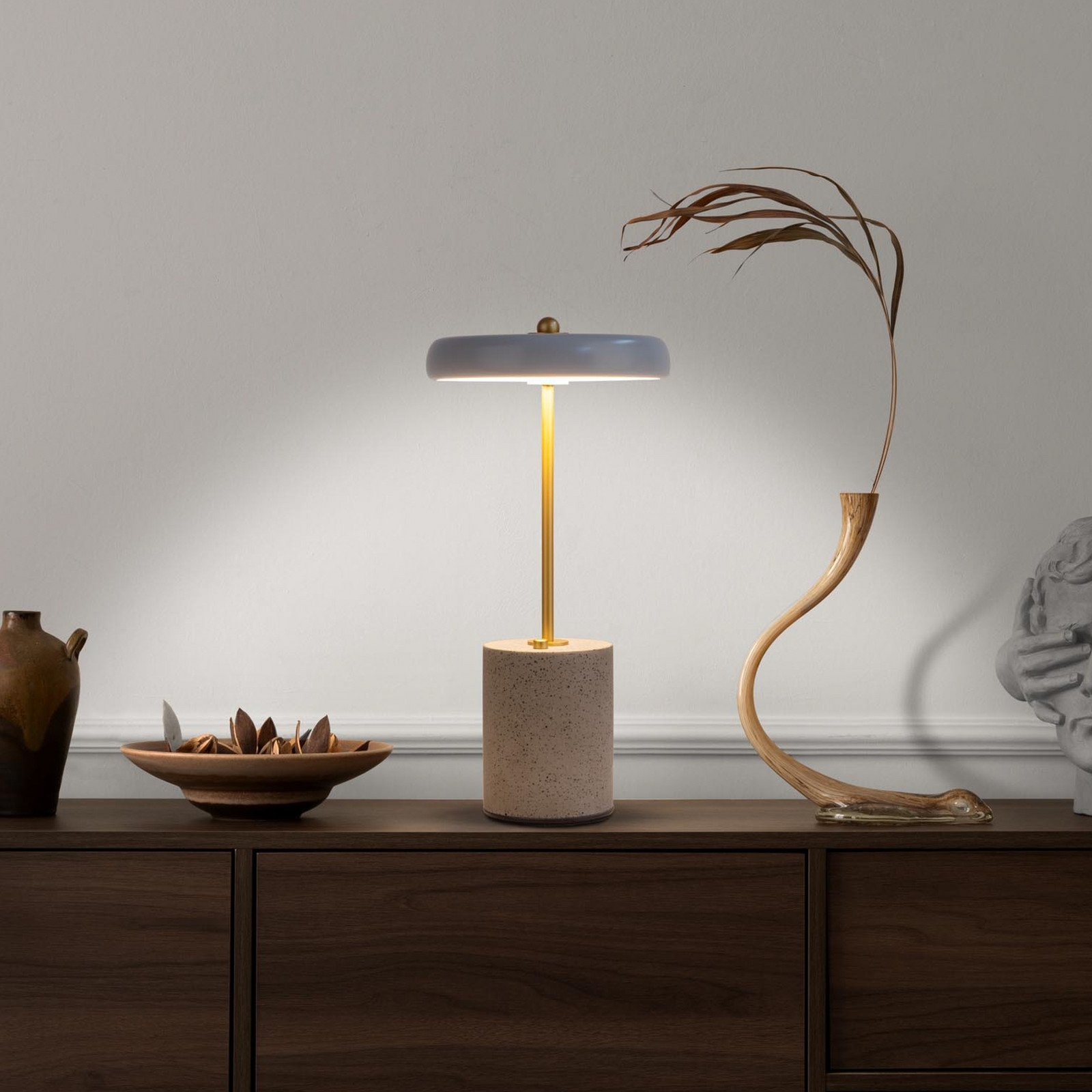 Näve Seta lampă de masă LED acumulator ciment gri - Camera de zi / sufragerie - modern - gri auriu gri-ciment - Beton