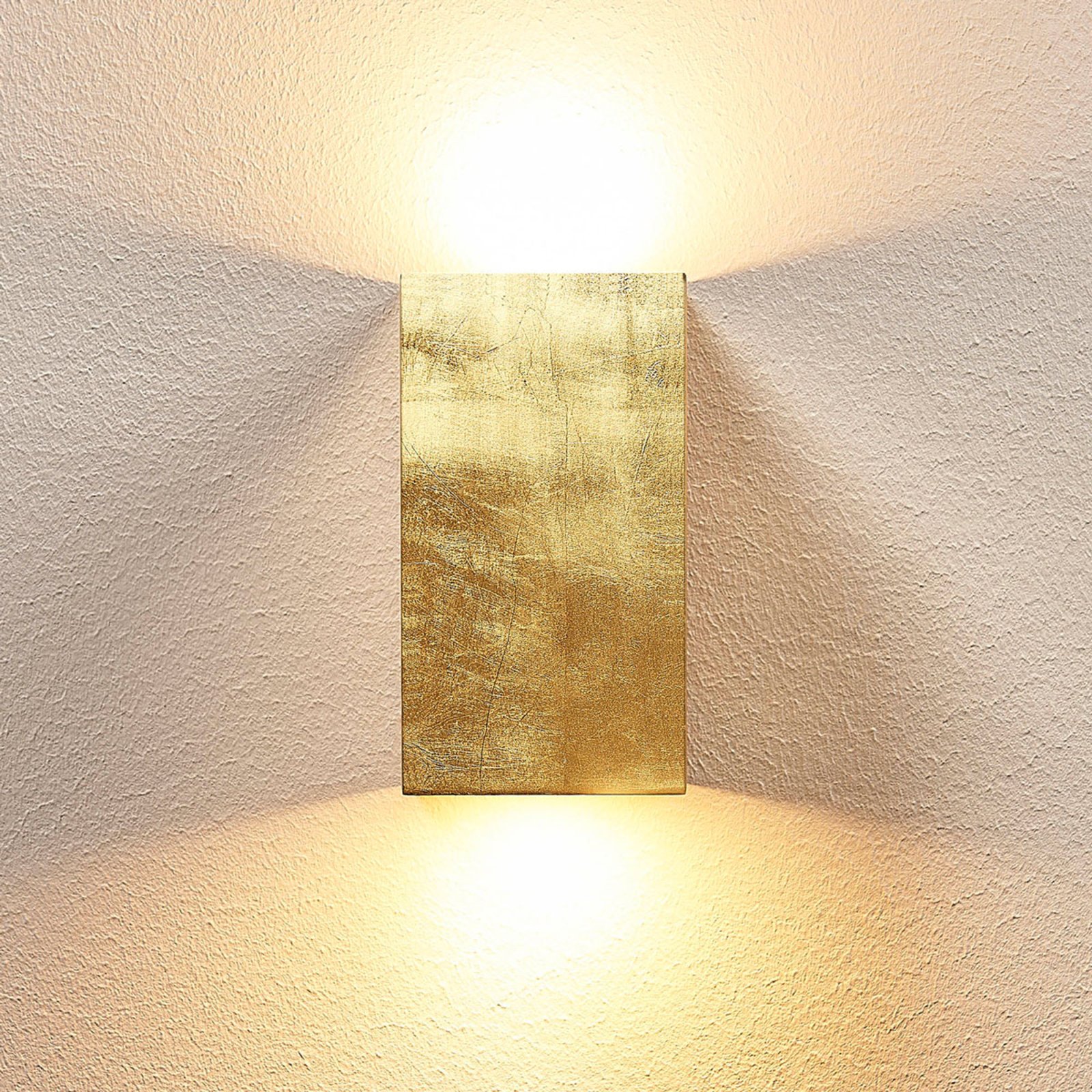 Zlatě zbarvená nástěnná lampa Tabita z kovu, 2bod