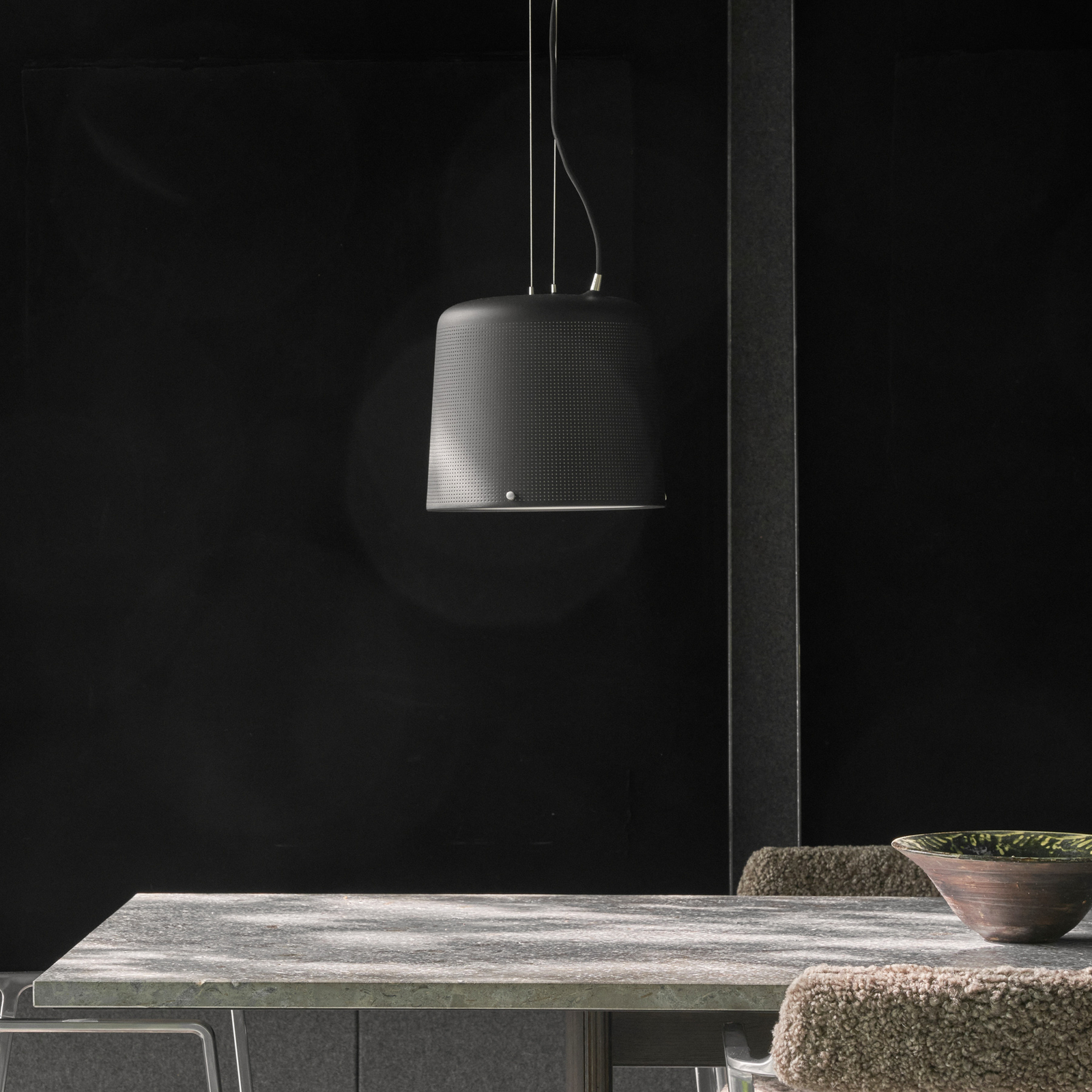 Vipp528 Pendelleuchte Small Schwarz - Vipp