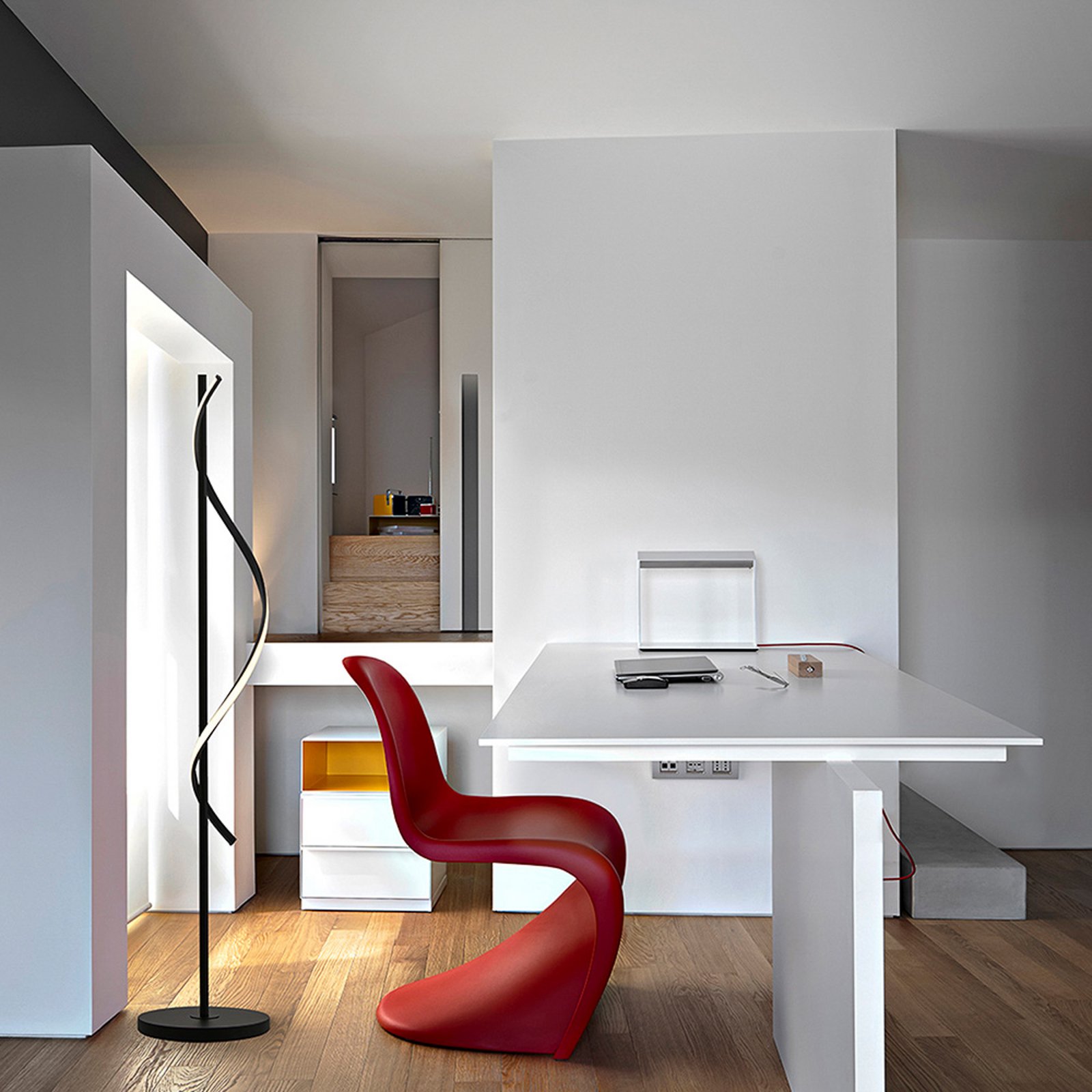 Lampe sur pied LED Boa, hauteur 170 cm, noir, métal Lampe sur pied LED Boa, hauteur 170 cm, noir, métal