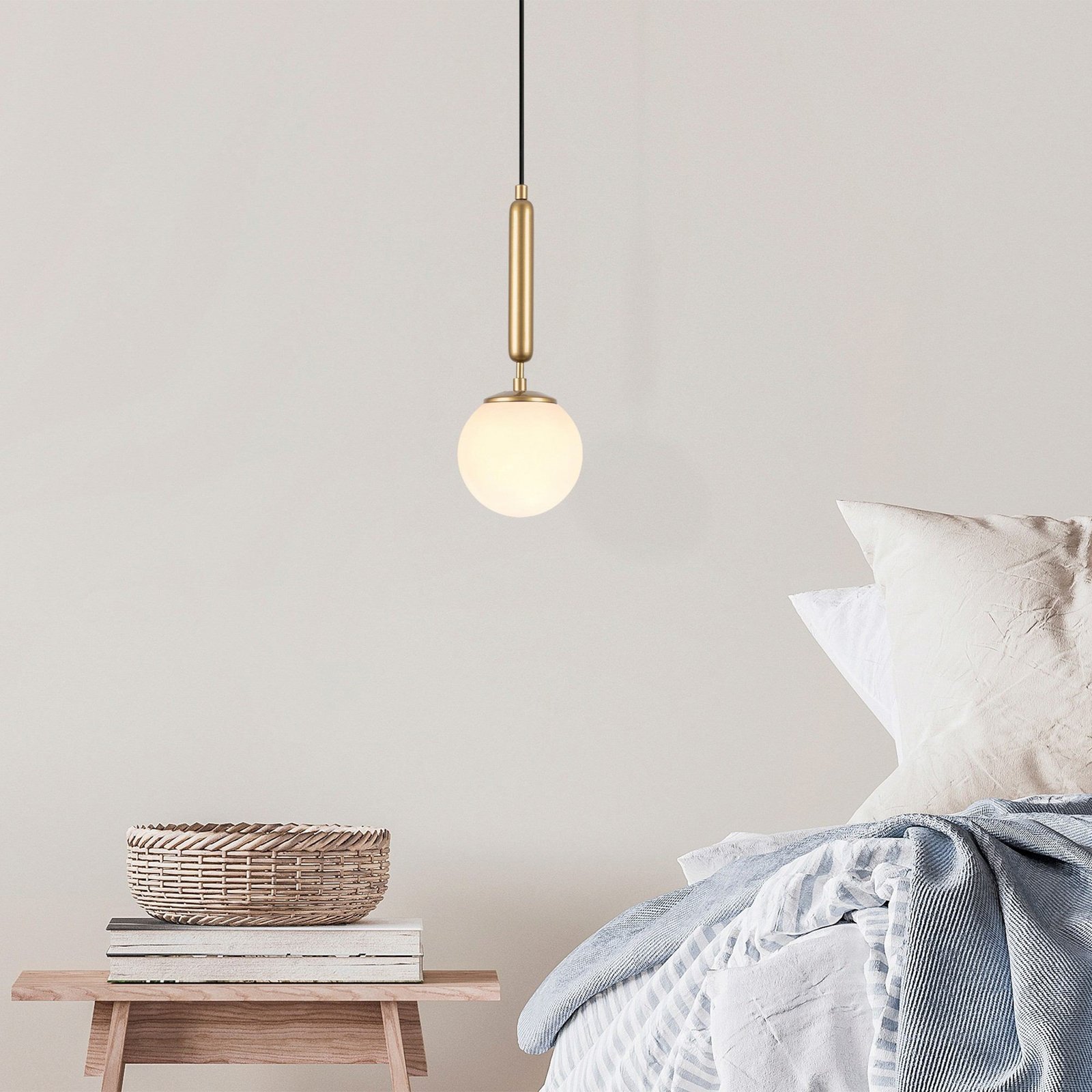 Hanglamp King, goud/opaal, glas, Ø 15 cm, E14