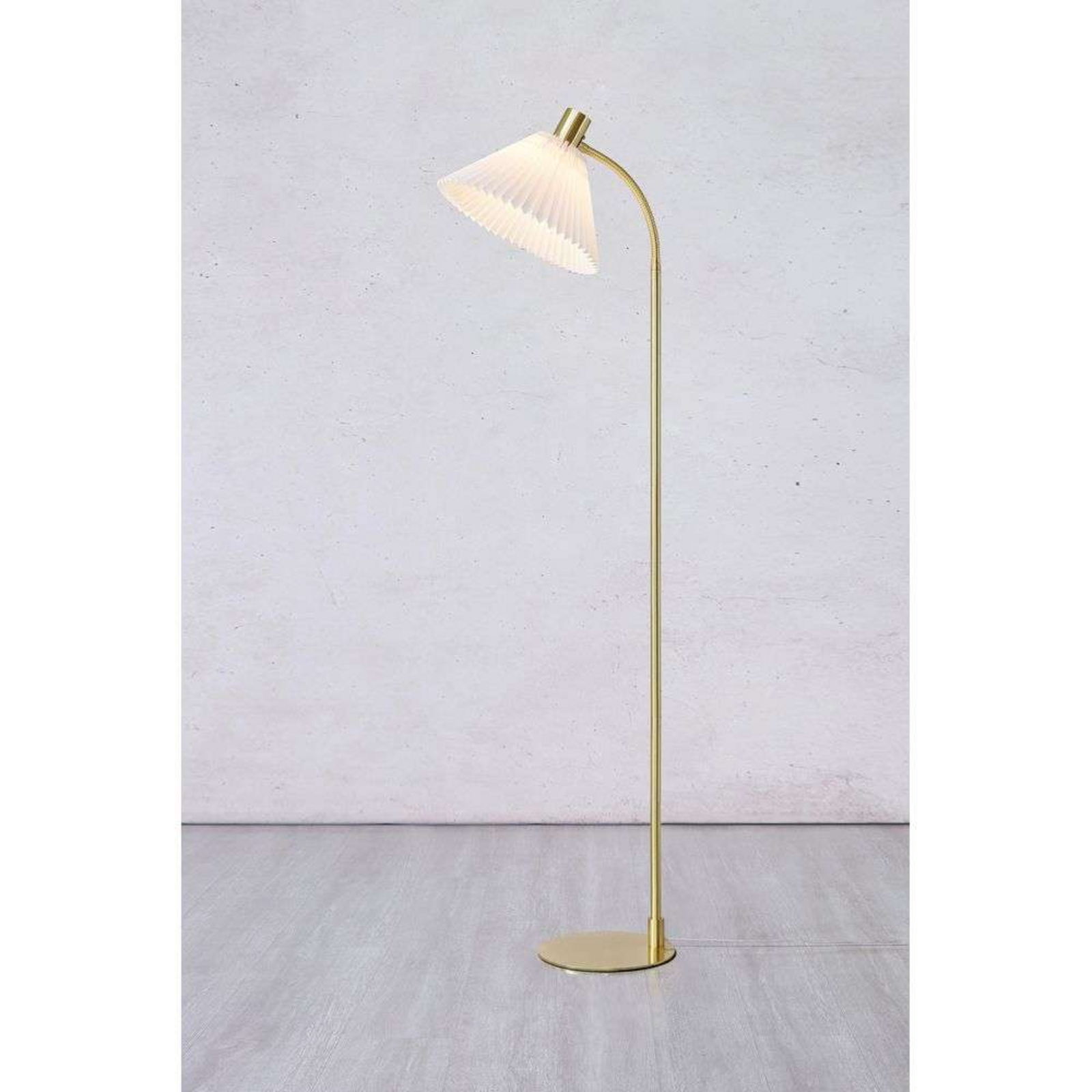 Mira Floor Lamp Brushed Brass/White - Markslöjd