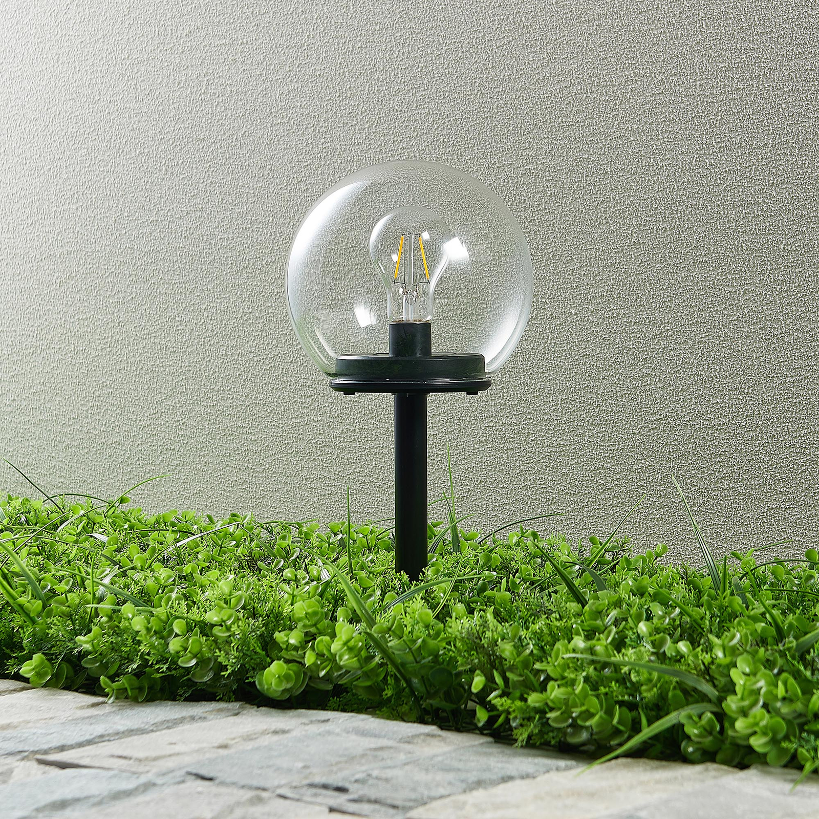 Lindby Roana -LED-aurinkovalaisin, puutarha, pöytä