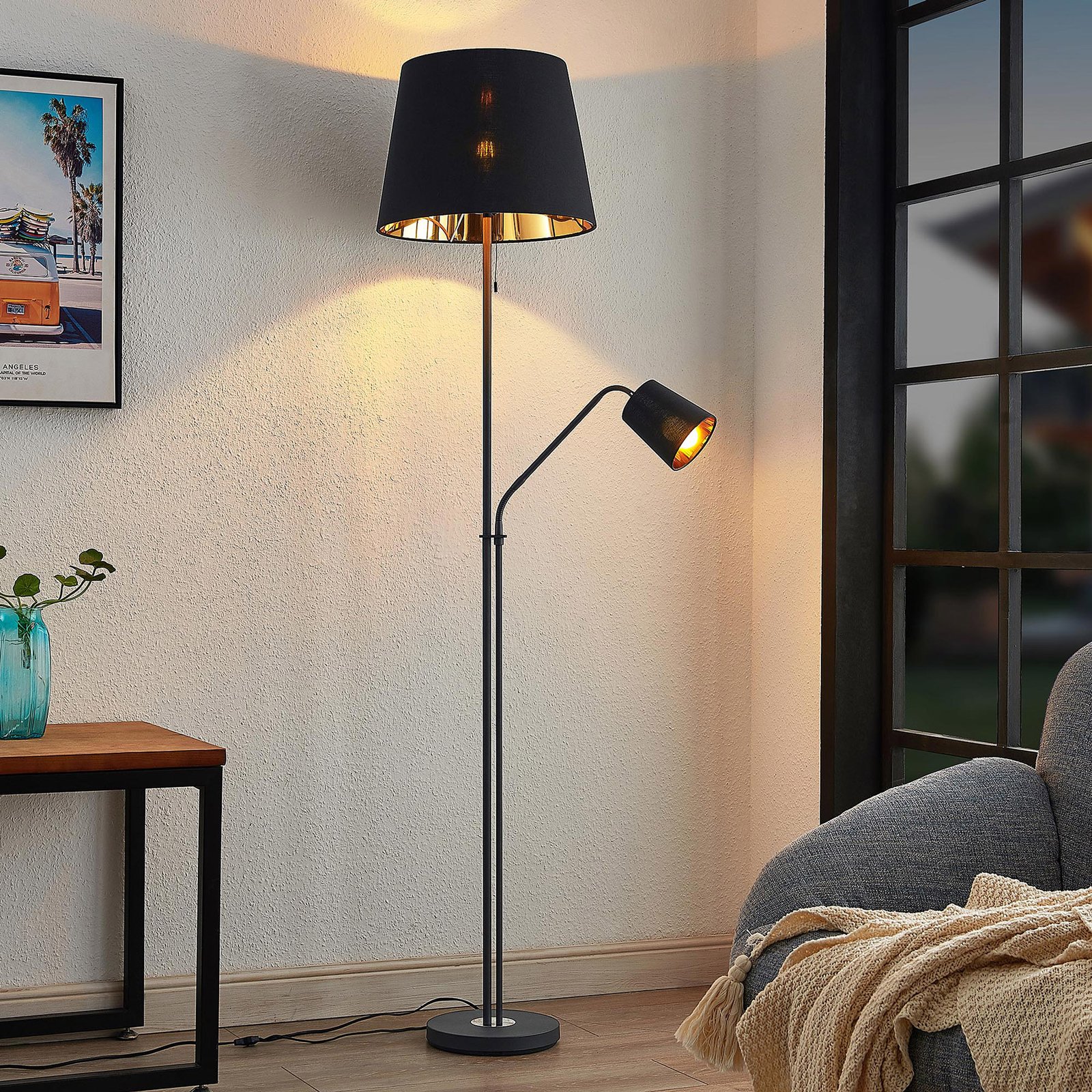 Lindby Efalia floor lamp with a reading light