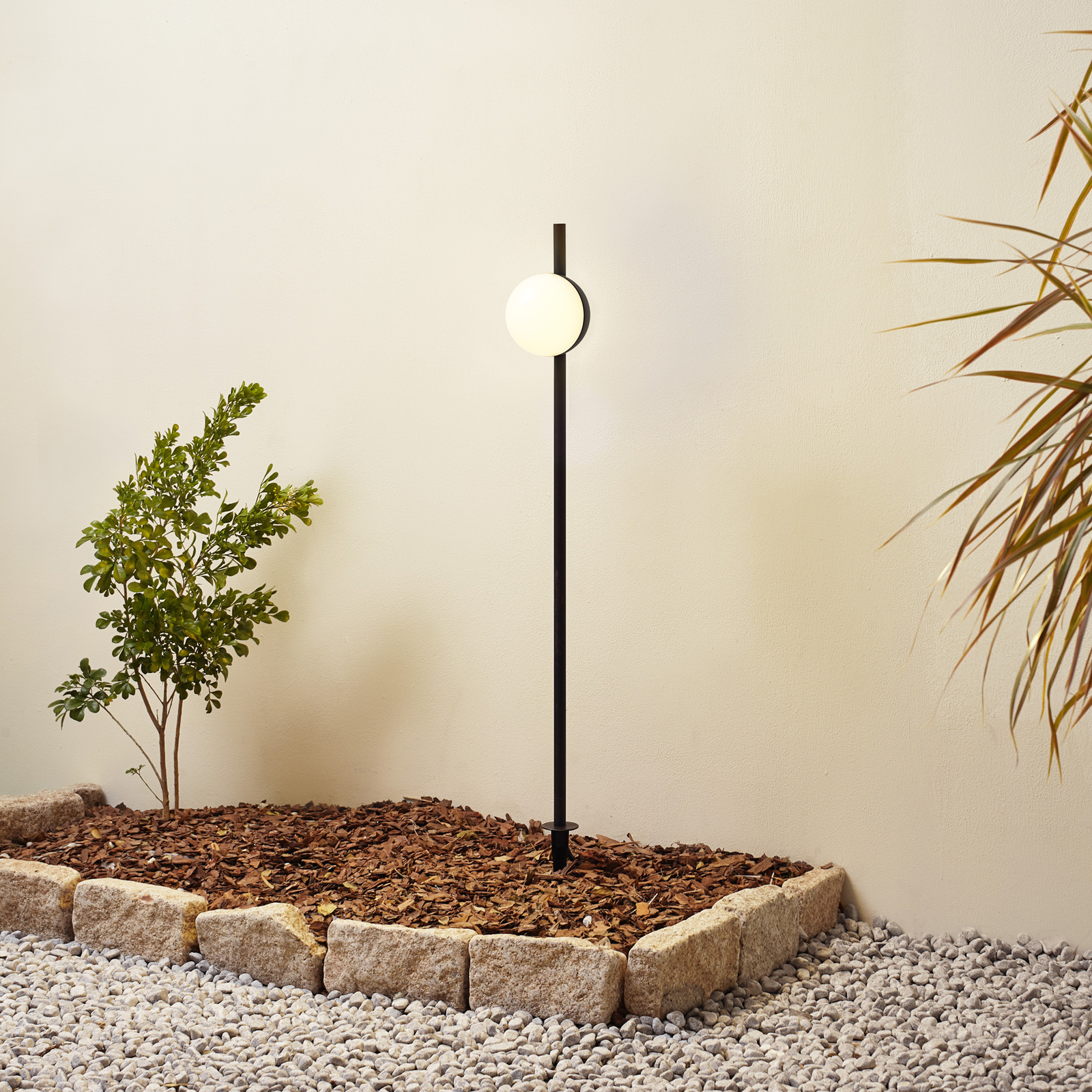 Darleen LED Garden Lamp w/Spear Dark Grey - Lindby