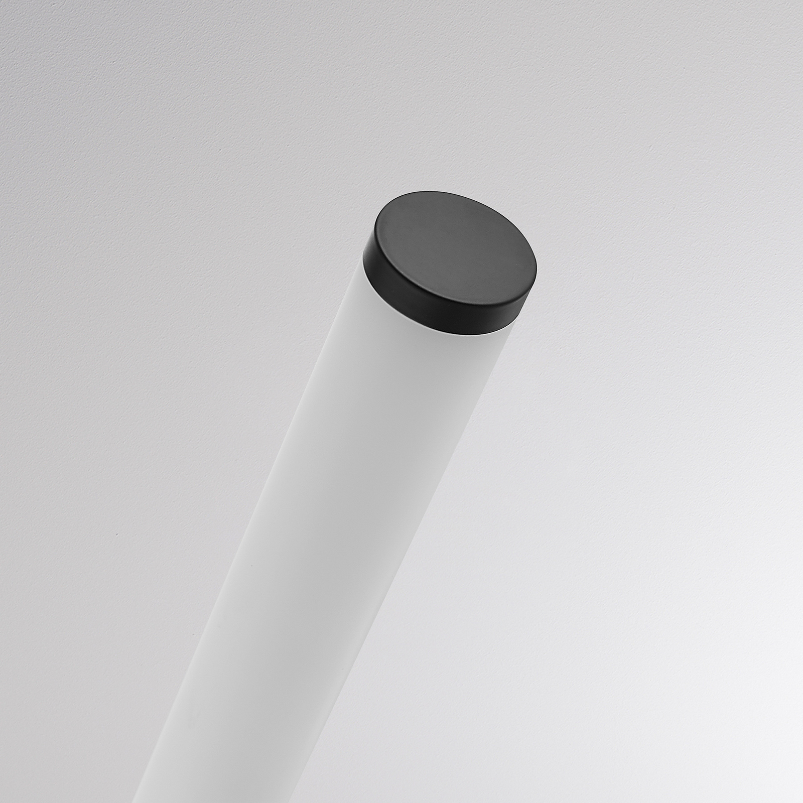 Kinkiet LED VINA UP M, czarny, wysokość 60 cm, IP44, CCT