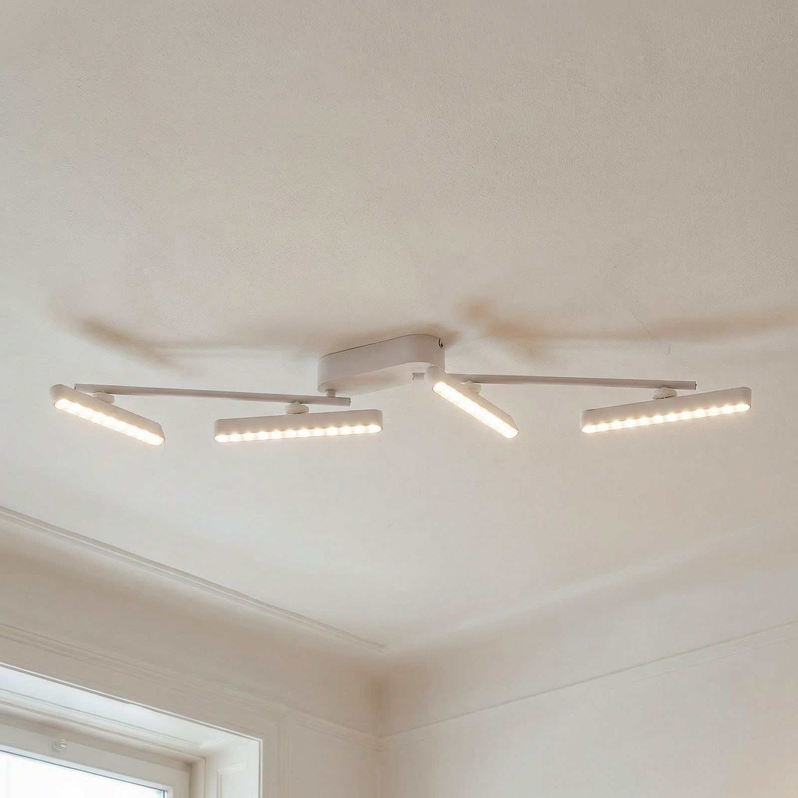 Spot LED Eldrin de Lindby, blanc, à 4 lampes, points lumineux