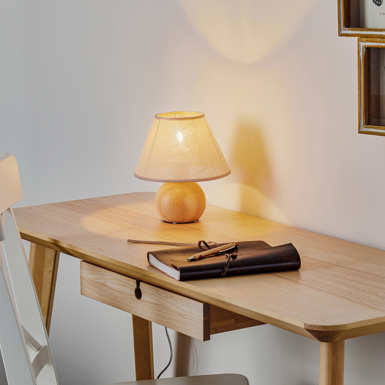 Gill Tischlampe Schirm beige/Holz natur - Envostar