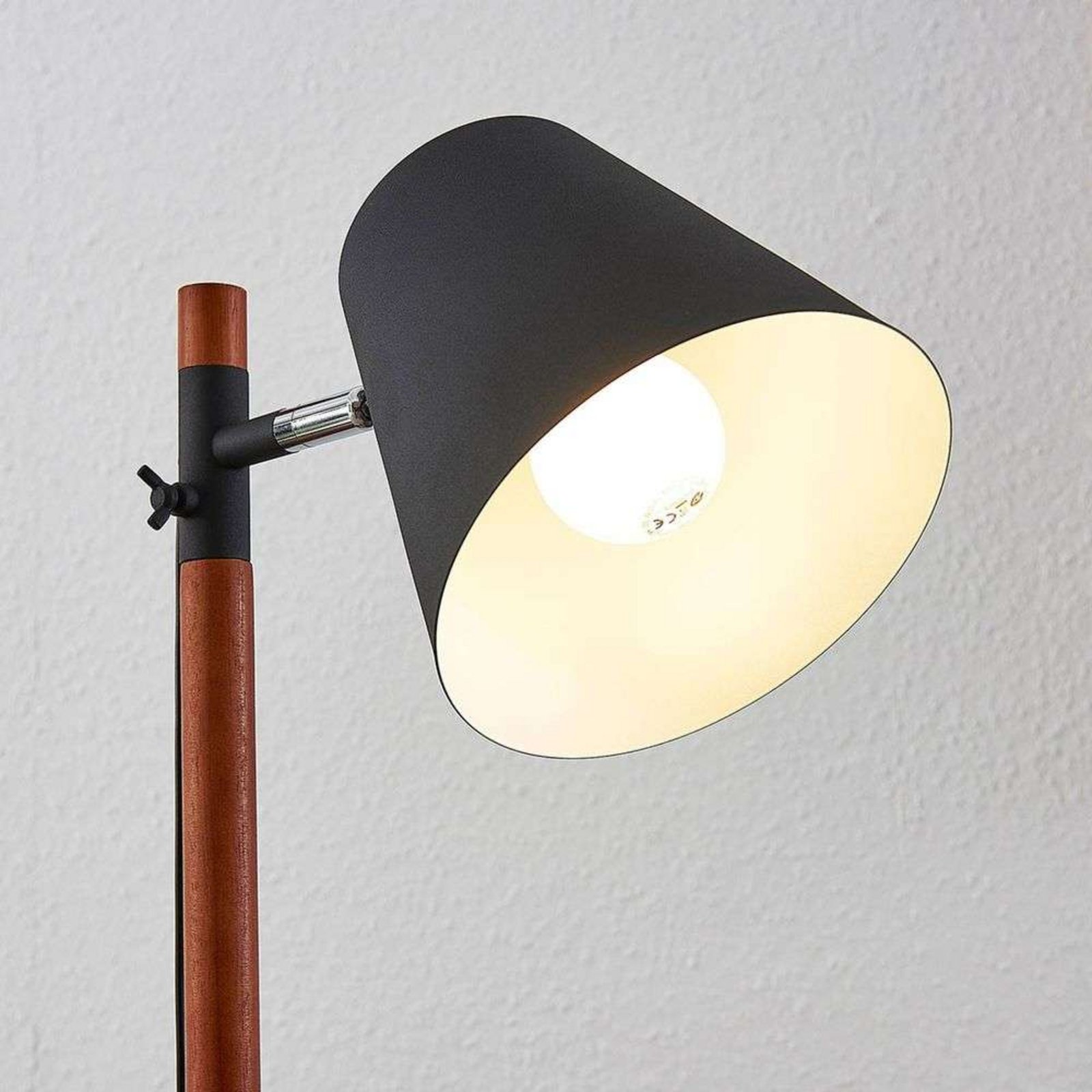 Birte Lampadar Black/Wood - Lindby