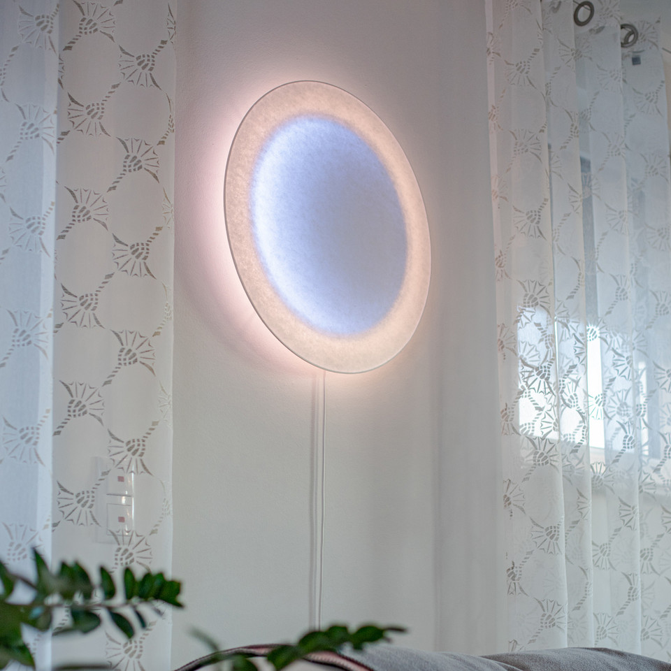 Ingo Maurer MOODMOON LED-vägglampa, vit från Ingo Maurer
