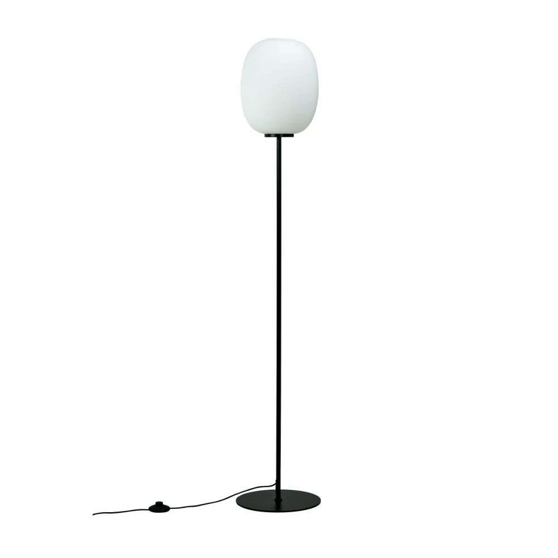 Dyberg Larsen - DL39 Stehleuchte Opal/Black DybergLarsen