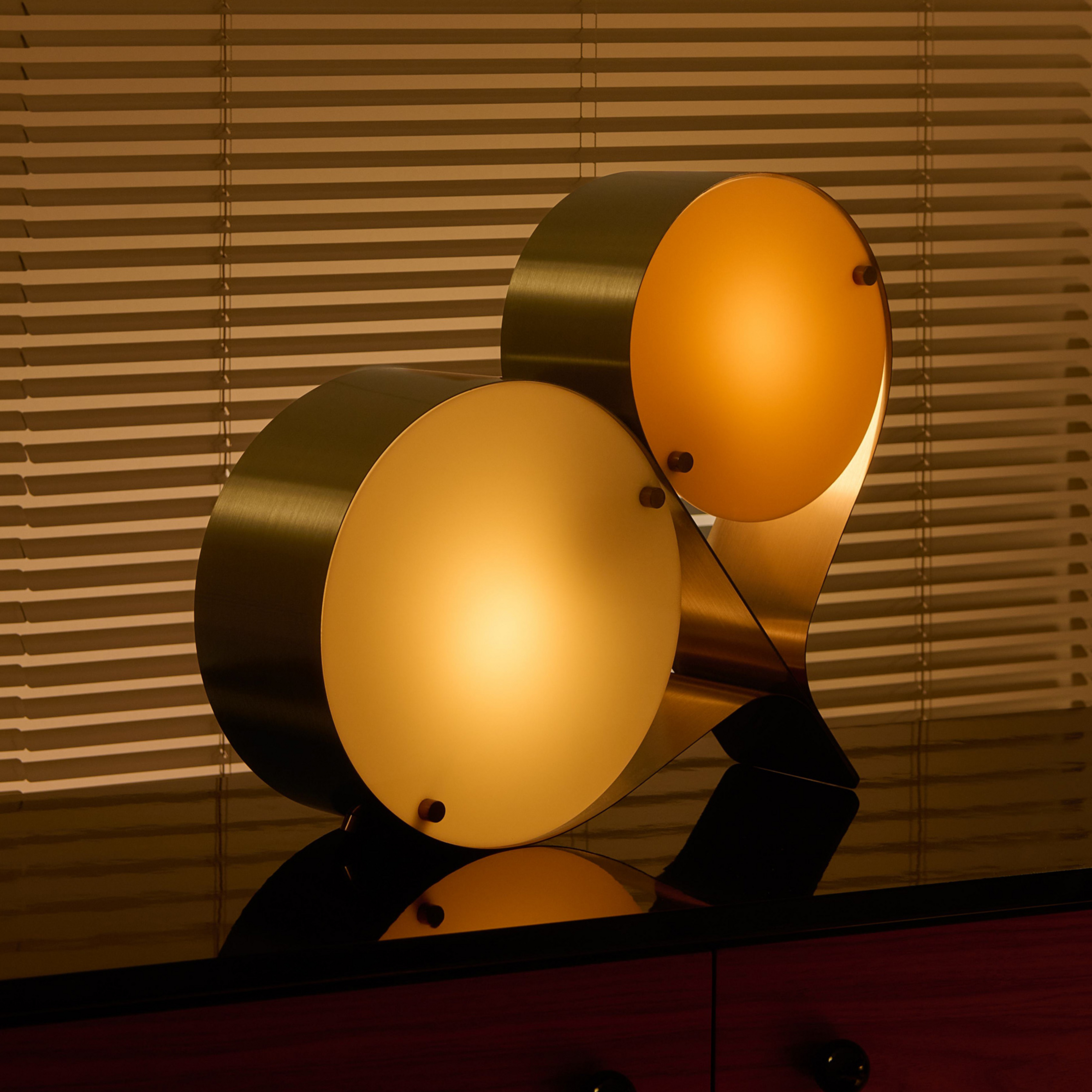 Gubi Tischleuchte Coppia, elfenbein/rosé, Metall, Höhe 42 cm