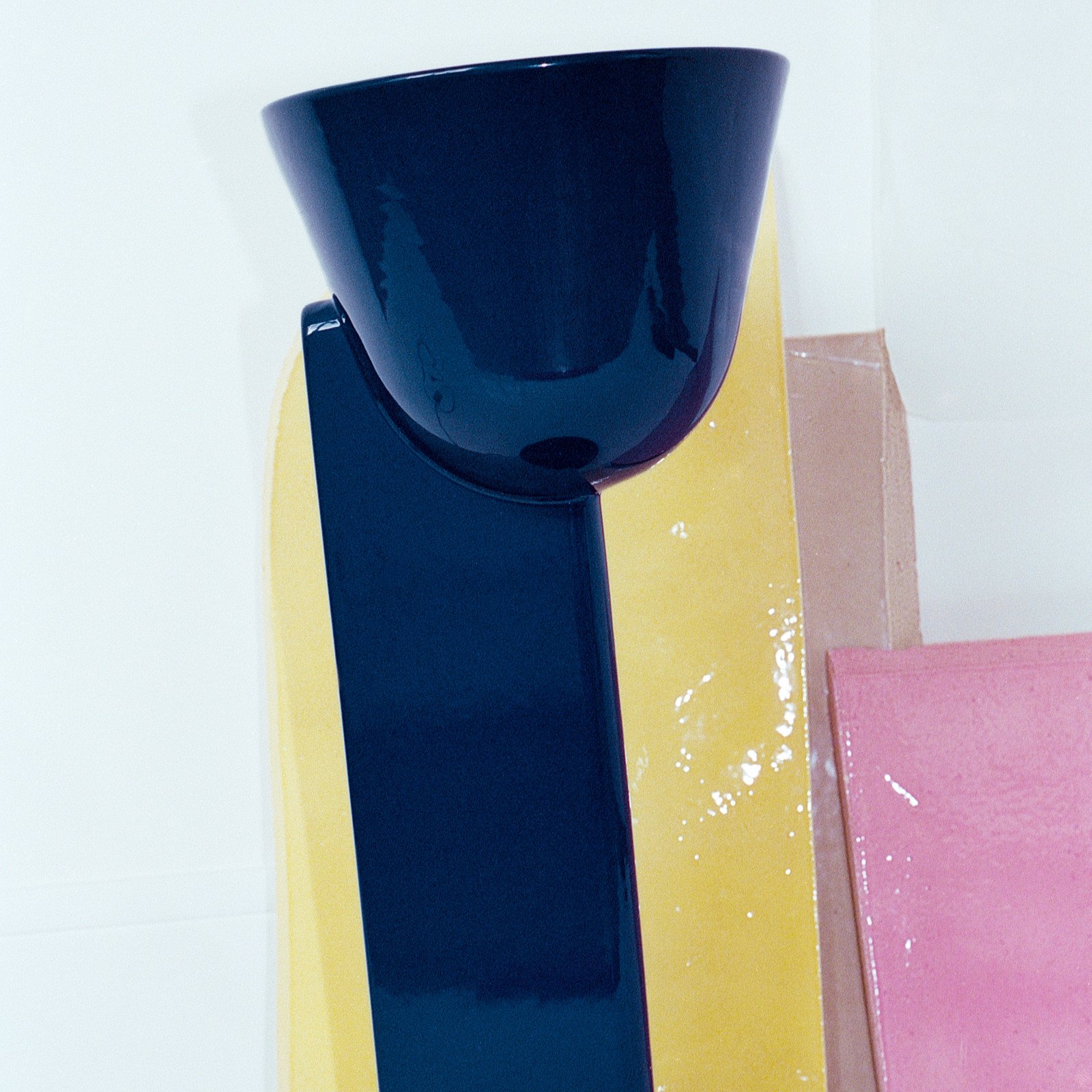 Lampă de masă FLOS Céramique Up albastră - Camera de zi / sufragerie - design - Albastru marin - Ceramică