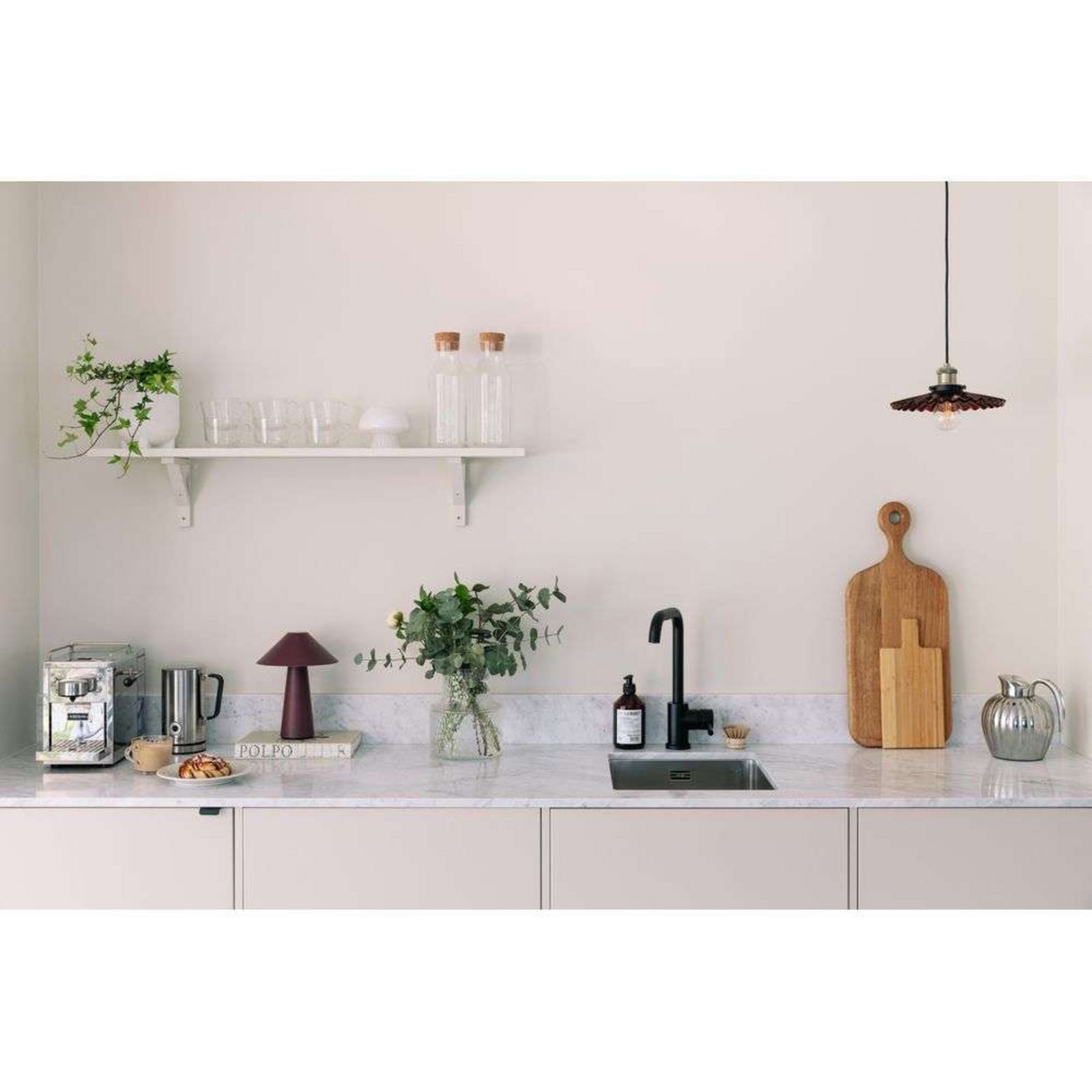 Cannes Portable Taffellamp IP44 Burgundy - Globen Lighting Cannes Portable Taffellamp IP44 Burgundy - Globen Lighting