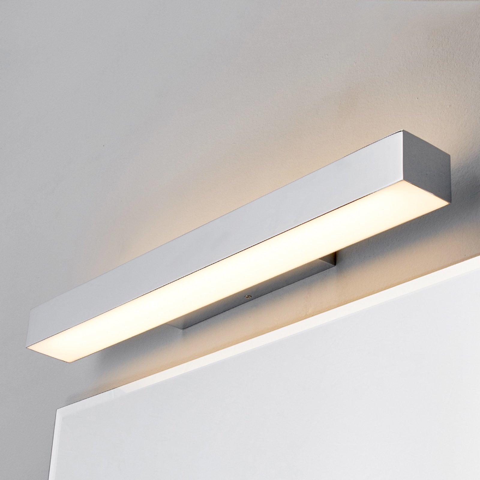 Kiana LED Seinävalaisin Chrome - Lindby