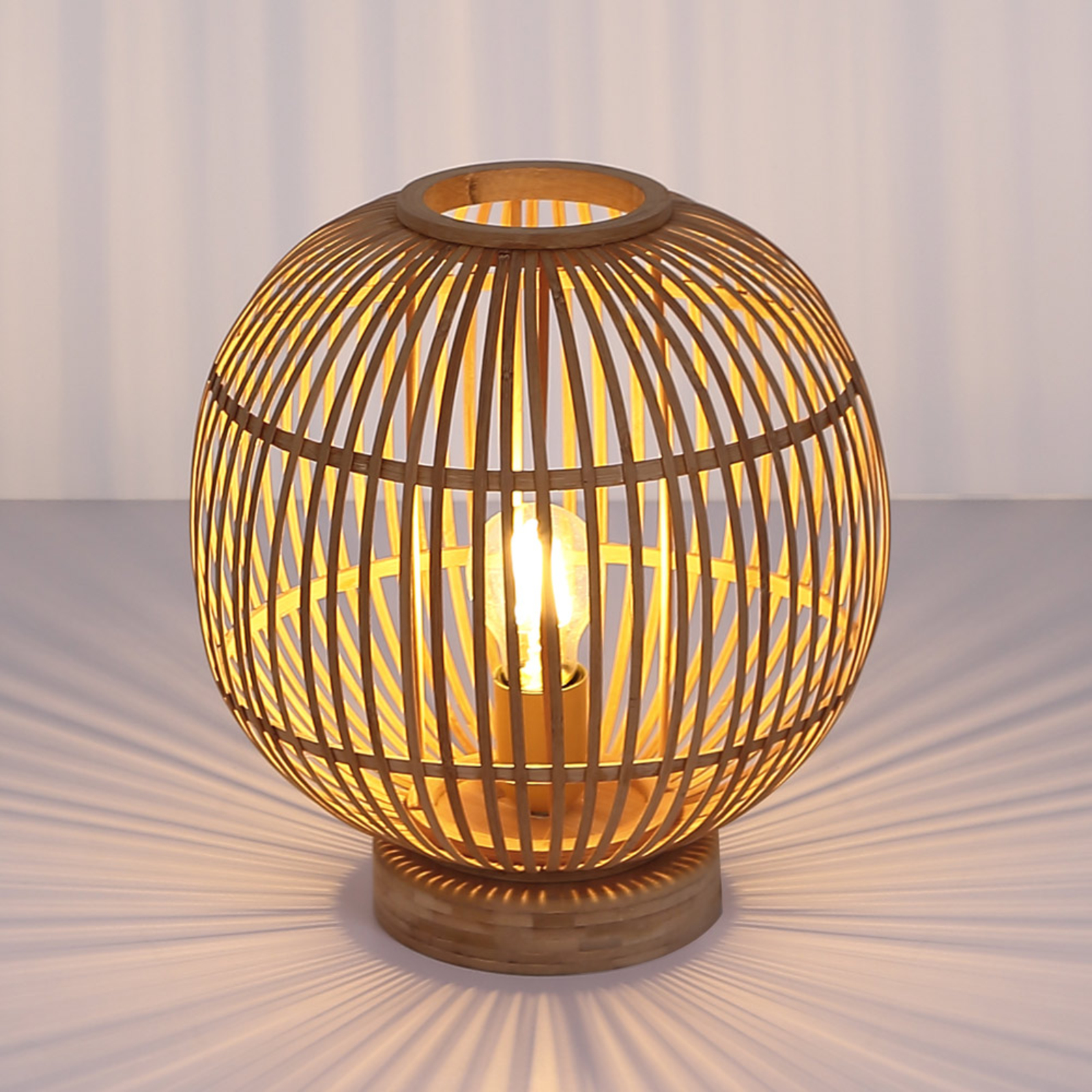 Bordlampe Hildegard av bambus, Ø 30 cm