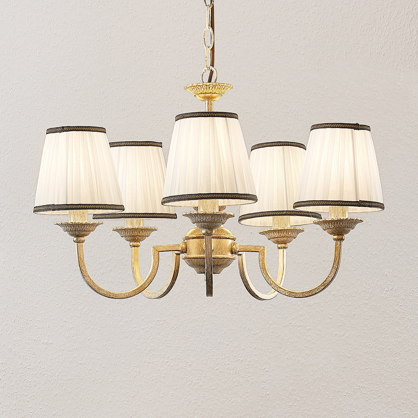 Lumiel 5 Chandelier Cream/Antique Brass - Lindby