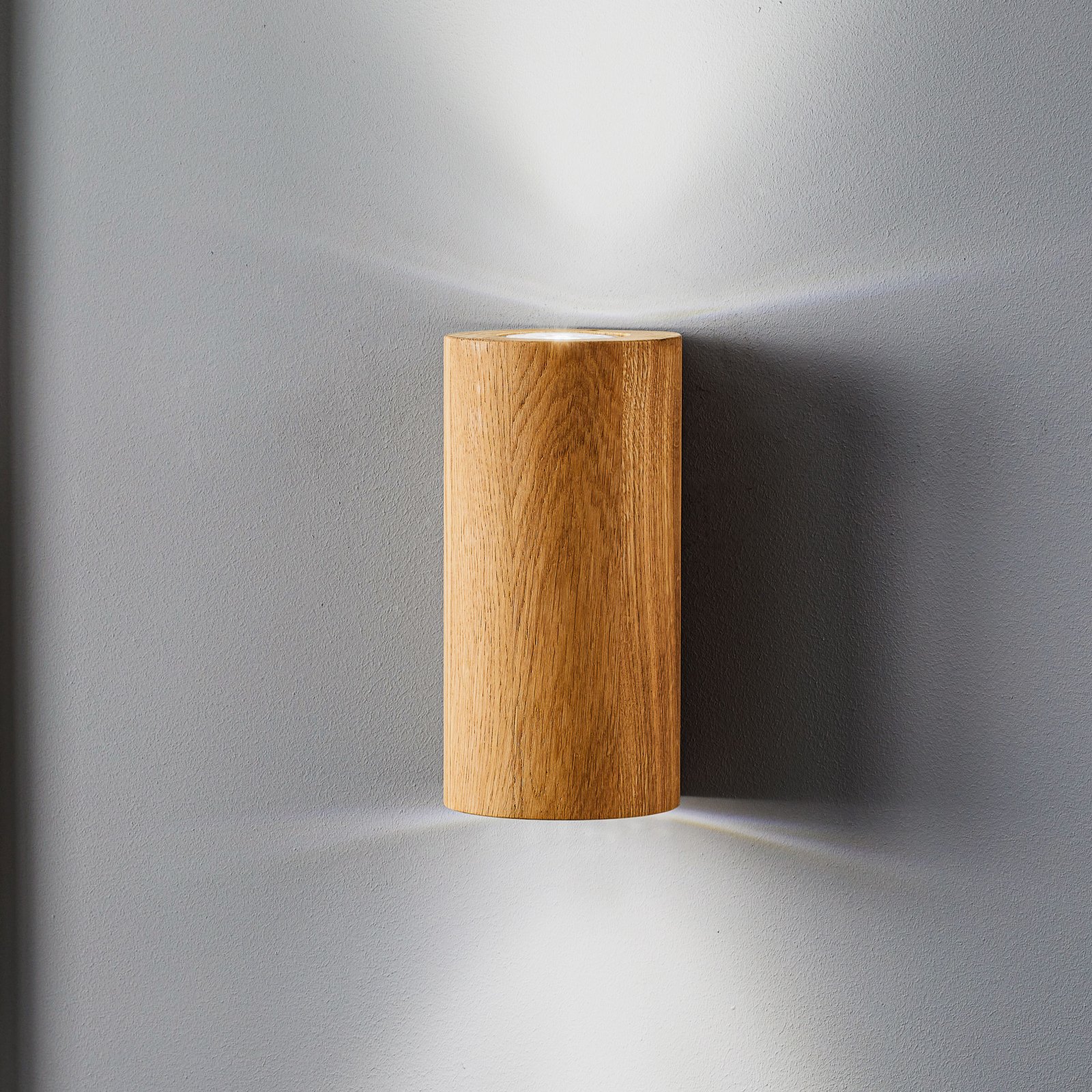 Wooddream wall light 1-bulb oak, round, 20 cm