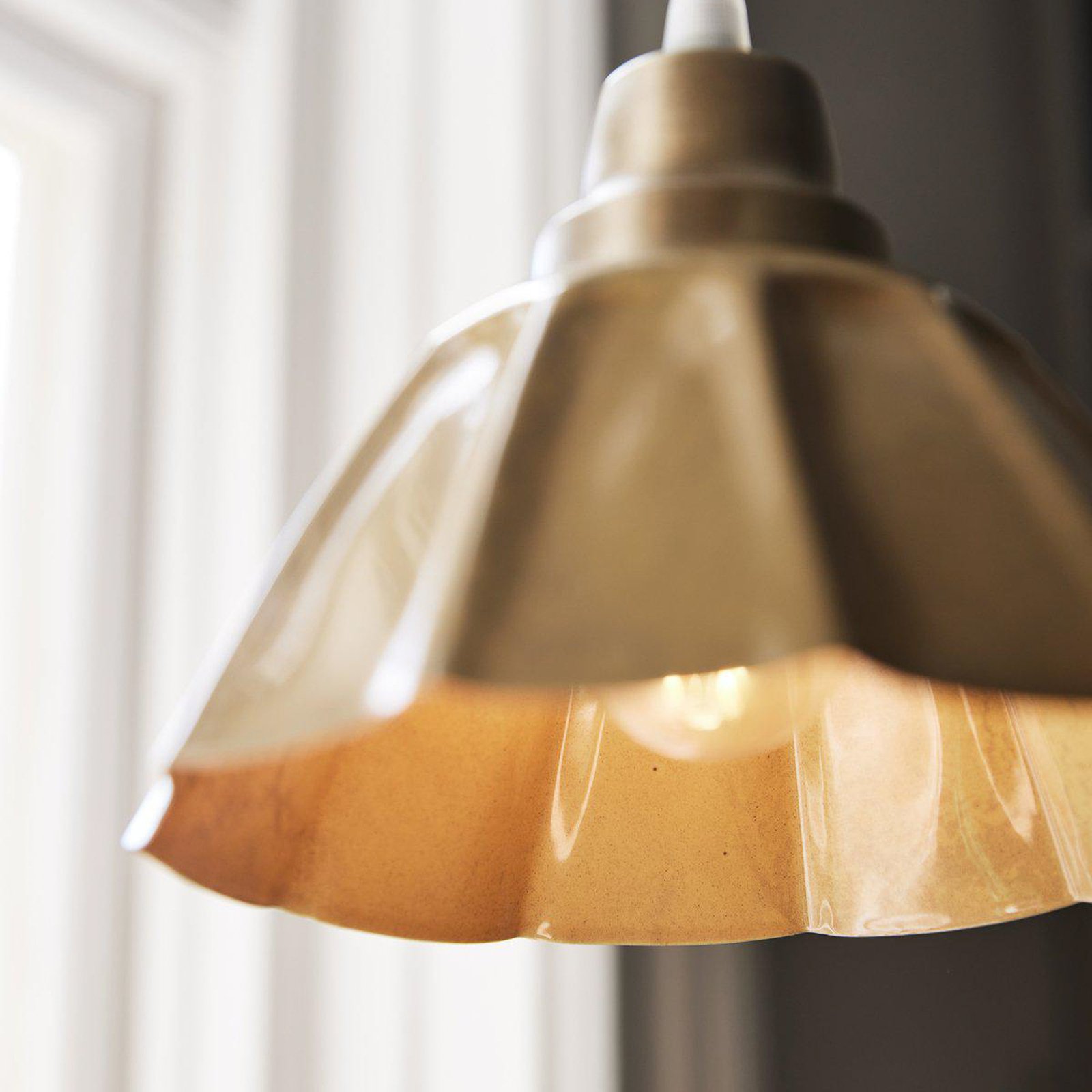 PR Home pendant light Ester, yellow, Ø 17 cm, iron, plug