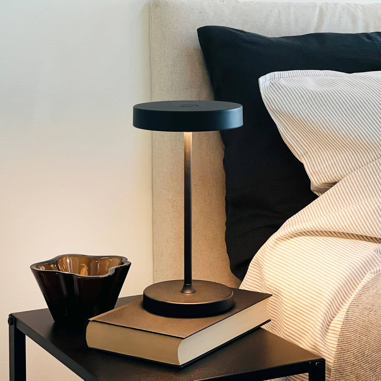 Dyberg Larsen LED tafellamp op batterijen Starlight, zwart, metaal