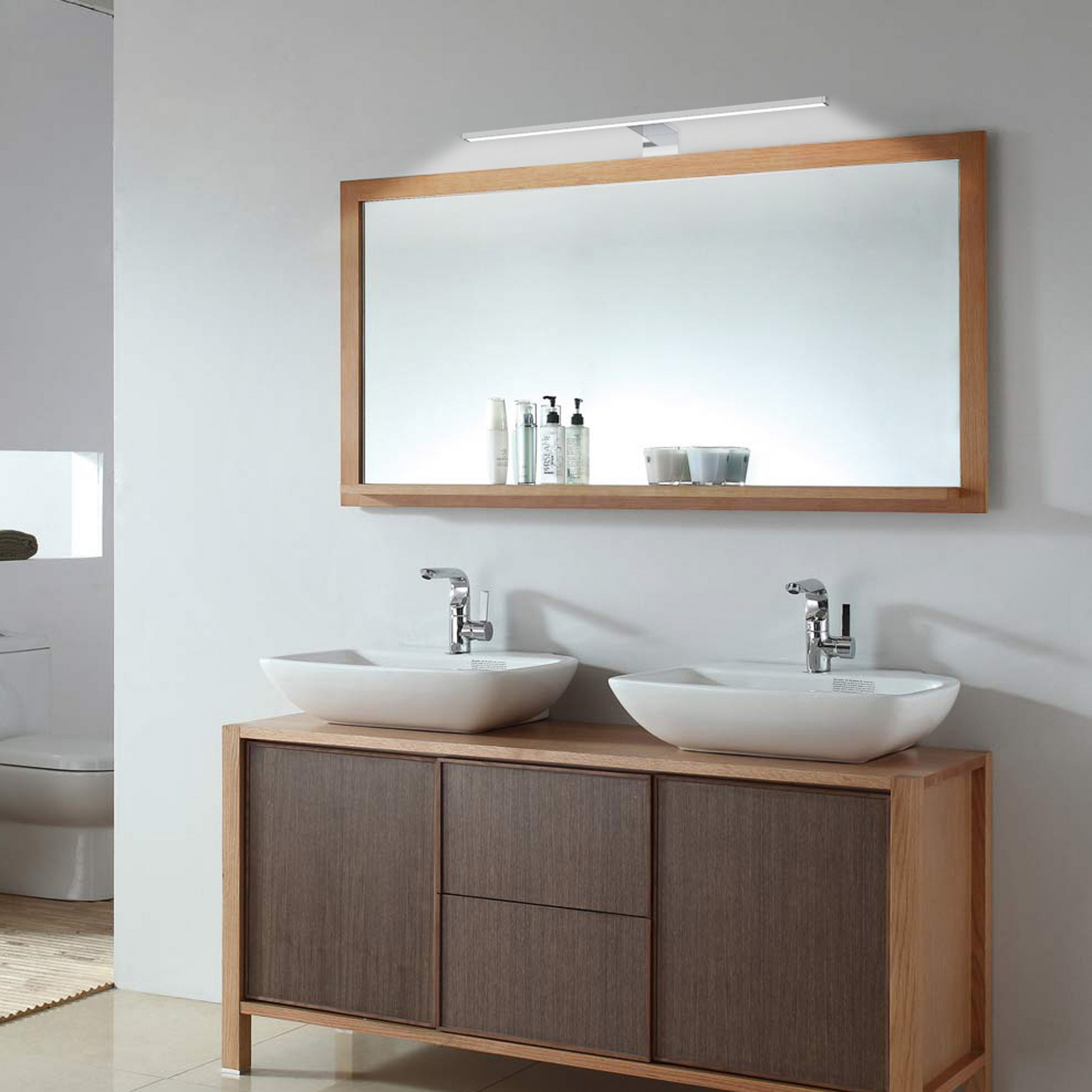 LED-ogledalo Mira, širina 60 cm, krom, kovina, 4.000 K LED-ogledalo Mira, širina 60 cm, krom, kovina, 4.000 K