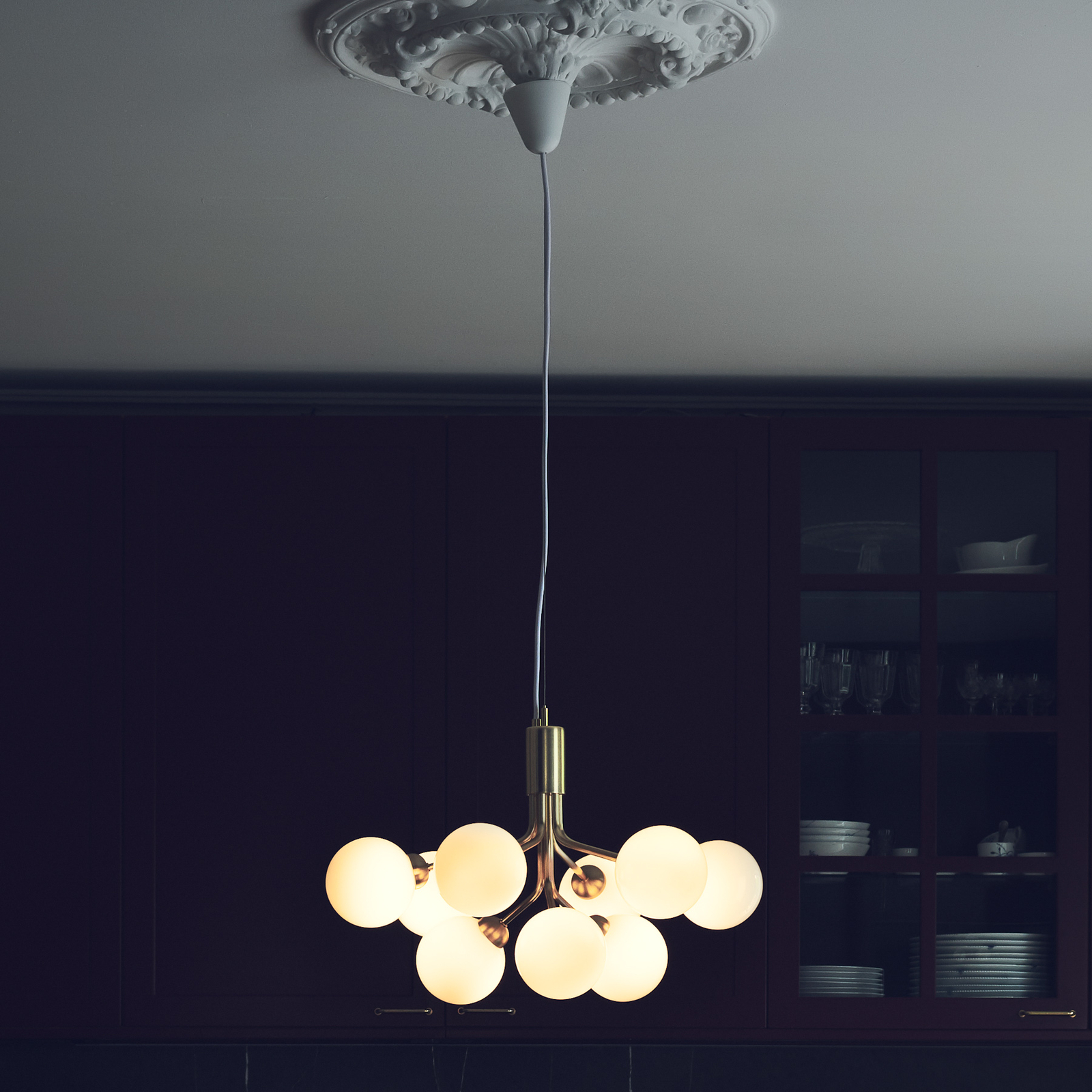 Apiales 9 Kronleuchter Brushed Brass/Opal White - Nuura