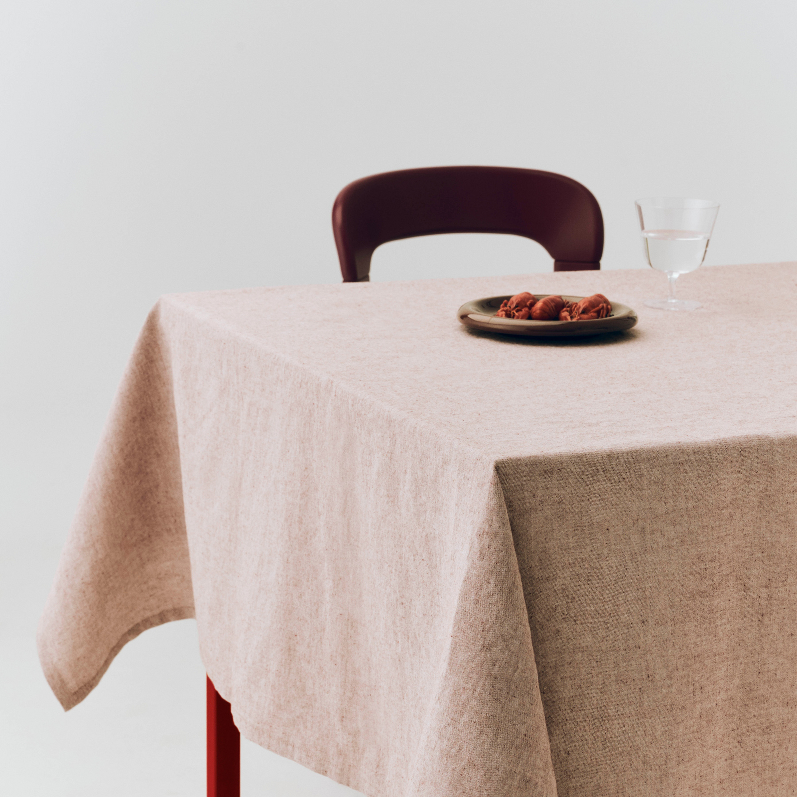 Terrazza tablecloth, delicate red, 230 x 150 cm natural fibre - HAY