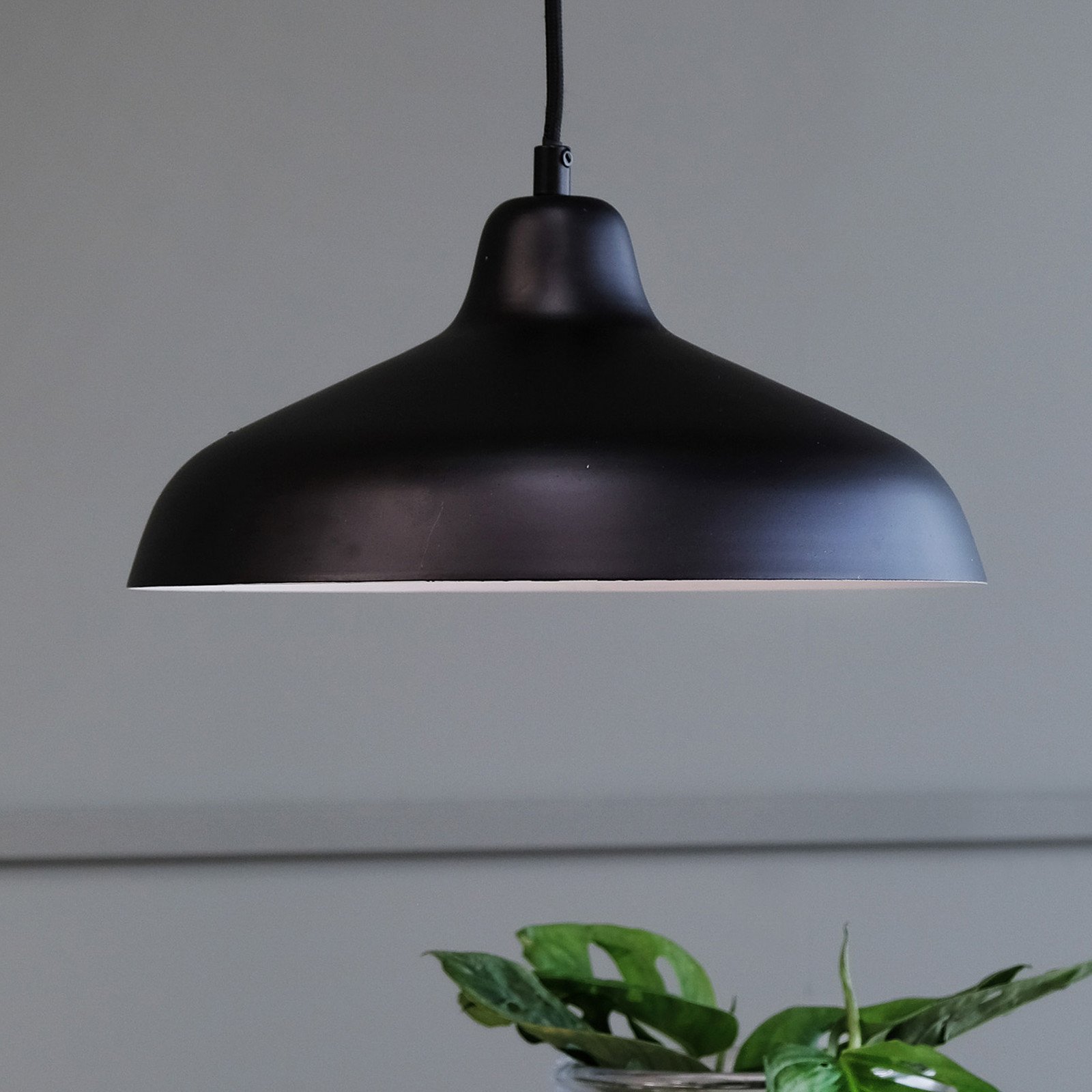 Pendulul Dyberg Larsen Futura alb/negru Ø 30 cm