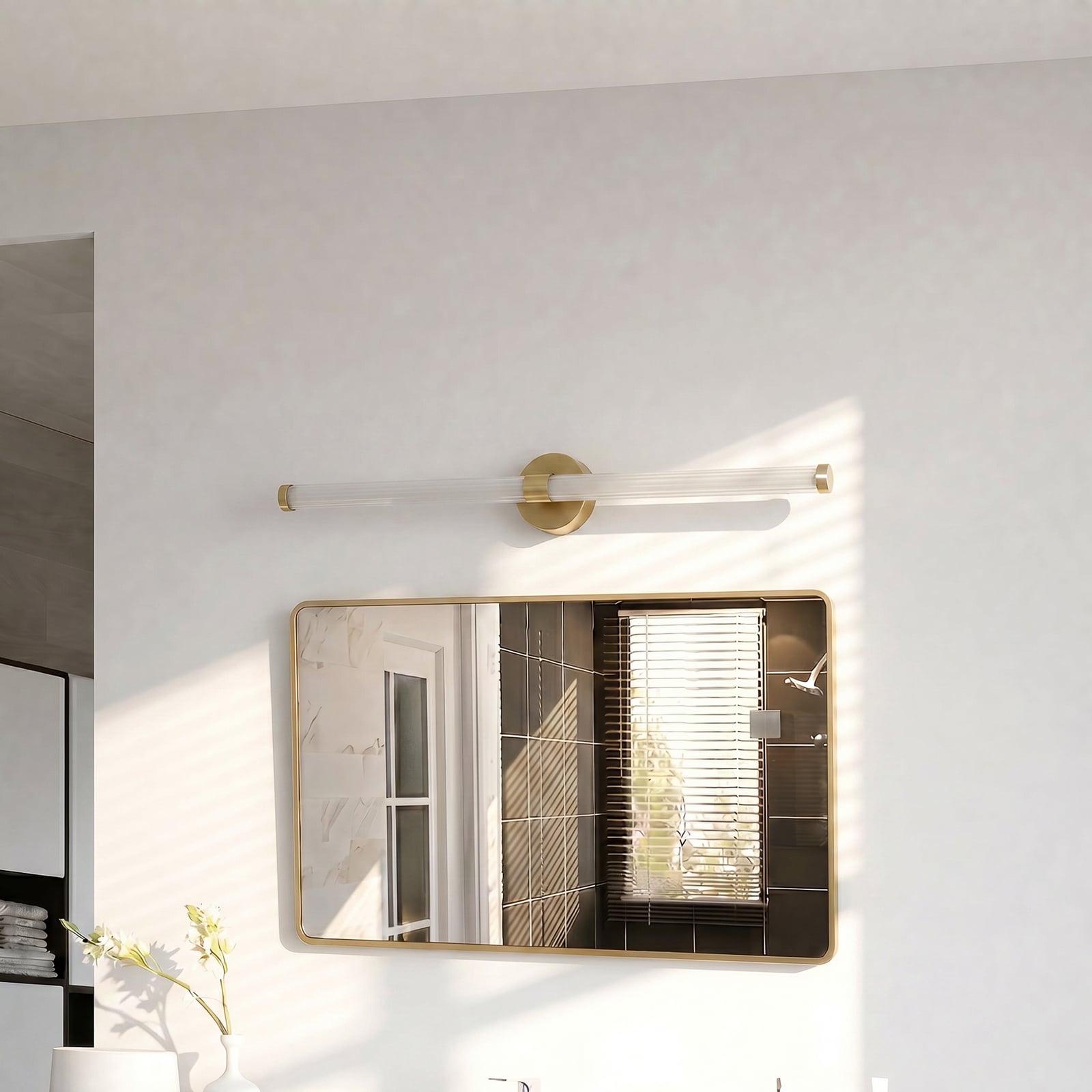 Lucande LED wandlamp Melisa, goud, 90 cm, CCT, IP44 Lucande LED wandlamp Melisa, goud, 90 cm, CCT, IP44