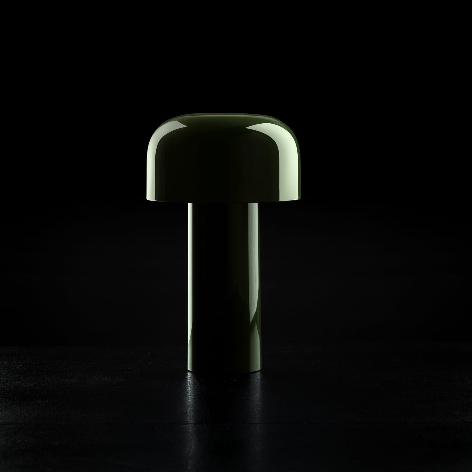 Lampada LED da tavolo Bellhop, verde, 21 cm, dimmerabile, IP54 - FLOS Lampada LED da tavolo Bellhop, verde, 21 cm, dimmerabile, IP54 - FLOS