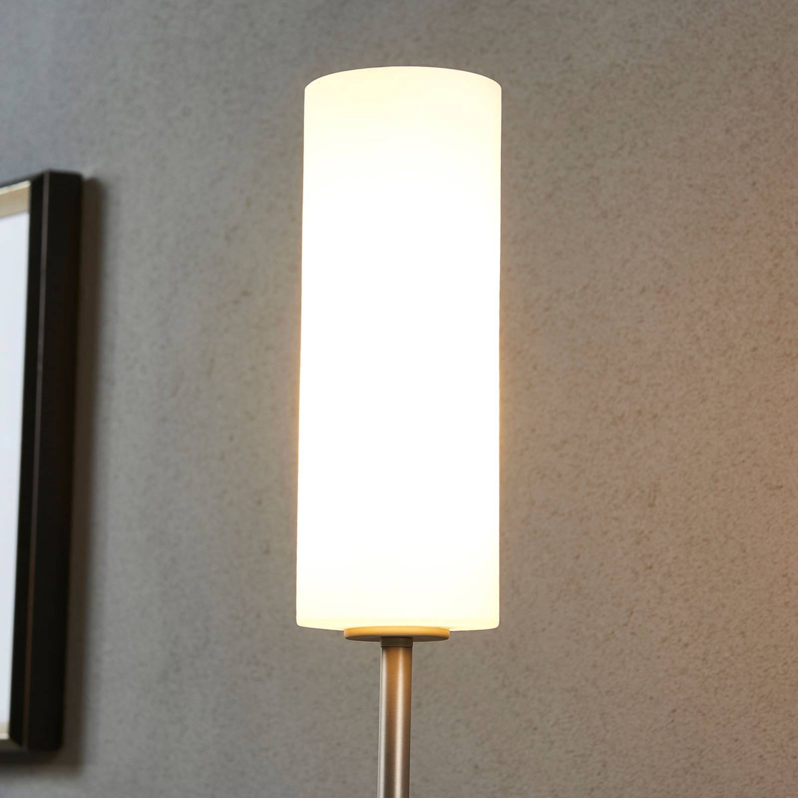 Lampa podłogowa Lindby Vinsta, wysokość 153 cm, biały, szkło, metal