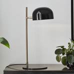 Pose table lamp with variable lampshade