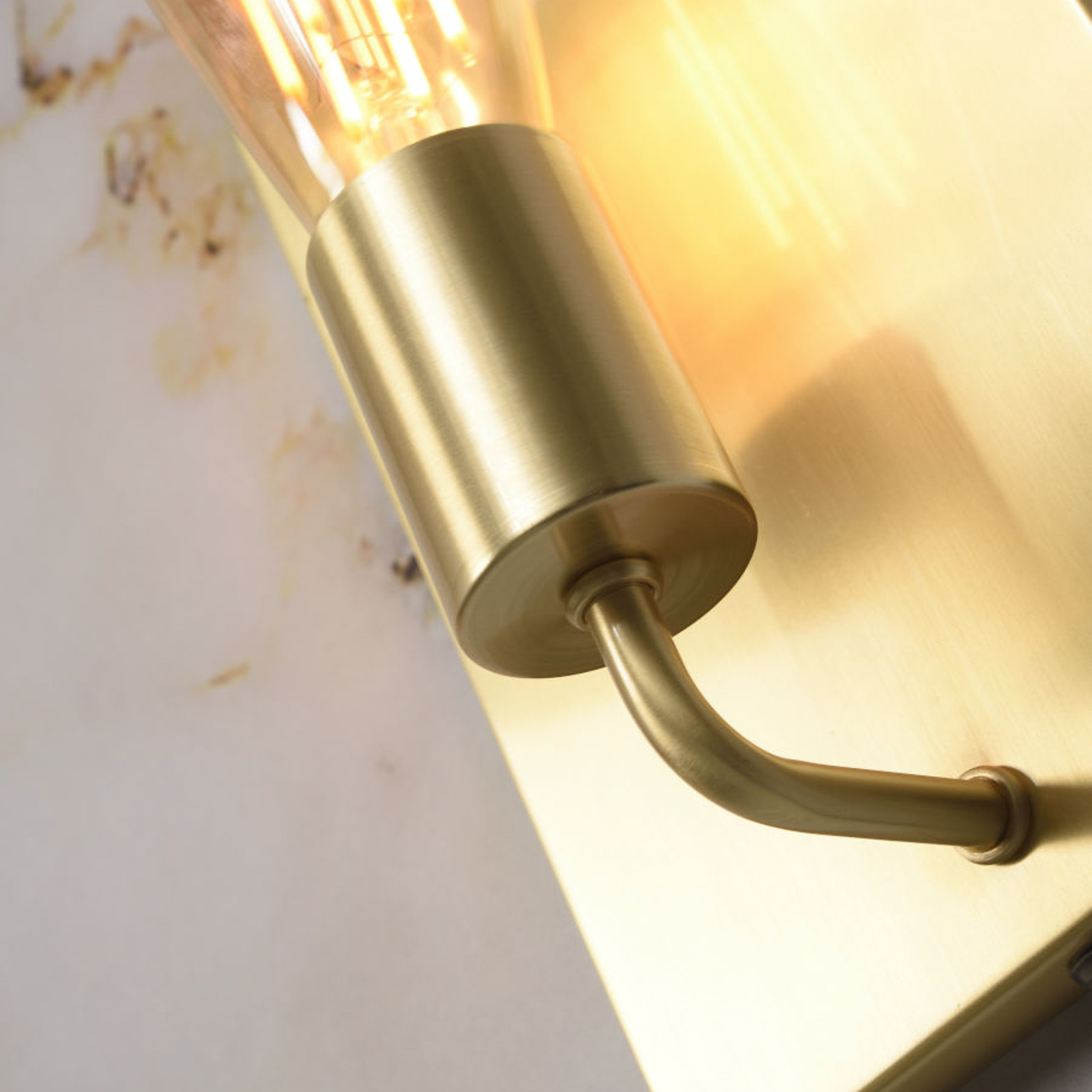 It’s about RoMi Madrid wall lamp, upwards, gold