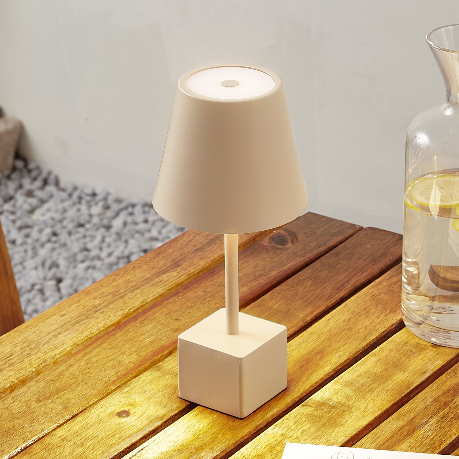 Lindby Lampada da tavolo ricaricabile a LED Janea, cubo, beige, metallo