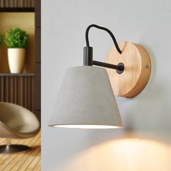 Possio - wall light w. concrete lampshade and wood