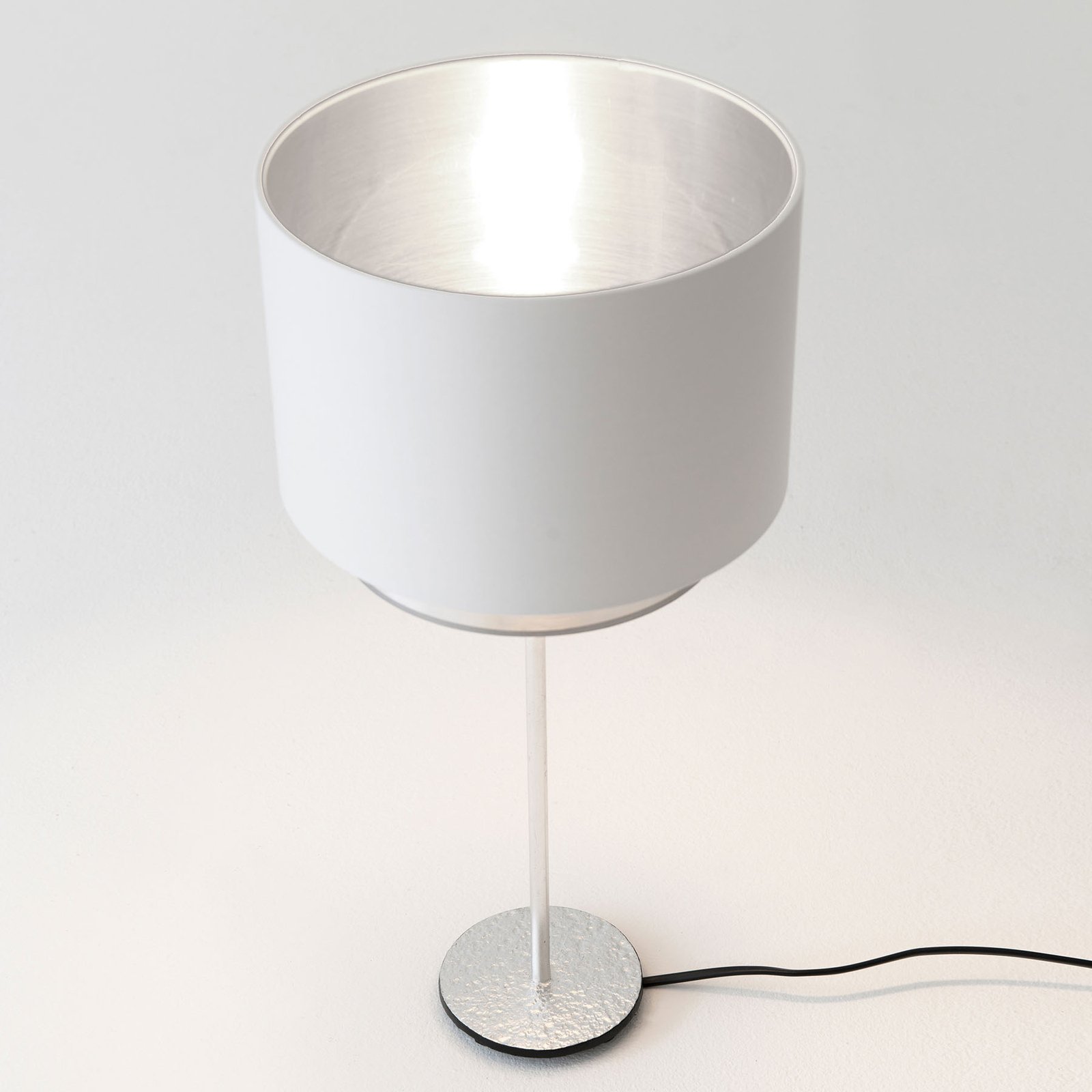 Lampa stołowa Mattia, biały/srebrny jedwab Perla