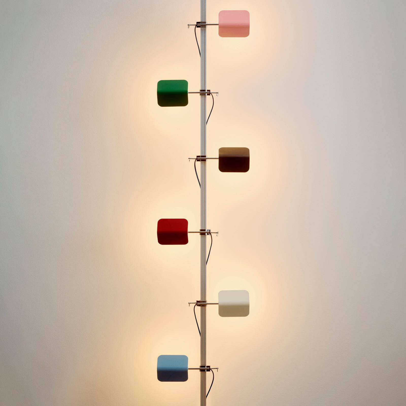 Lampa z klipsem Hay Apex, pastelowy błękit, wysokość 43 cm, E14, stal