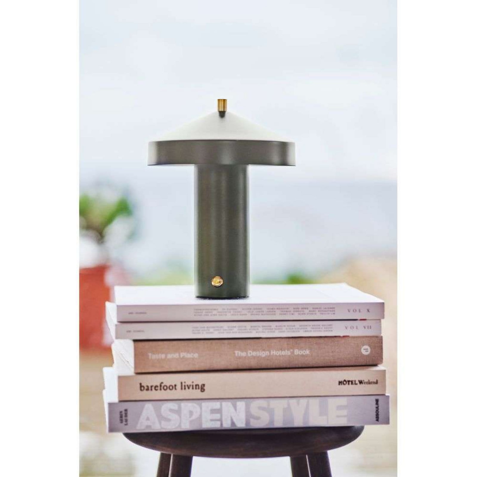 Hatto Portable Bordlampe Olive OYOY Living Design - Stue - Metal billede