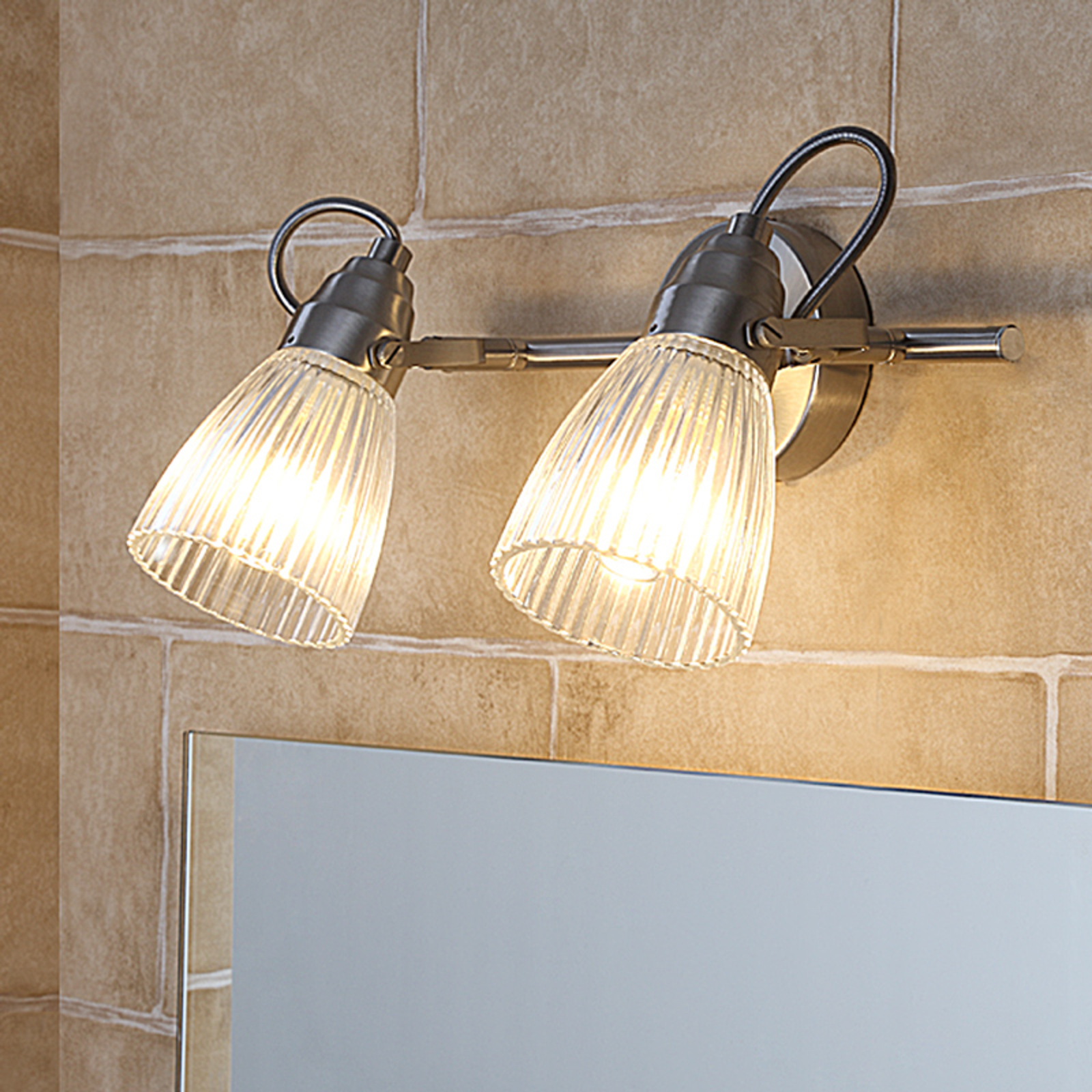 Kara - badeværelses væglampe, rillet glas og LED