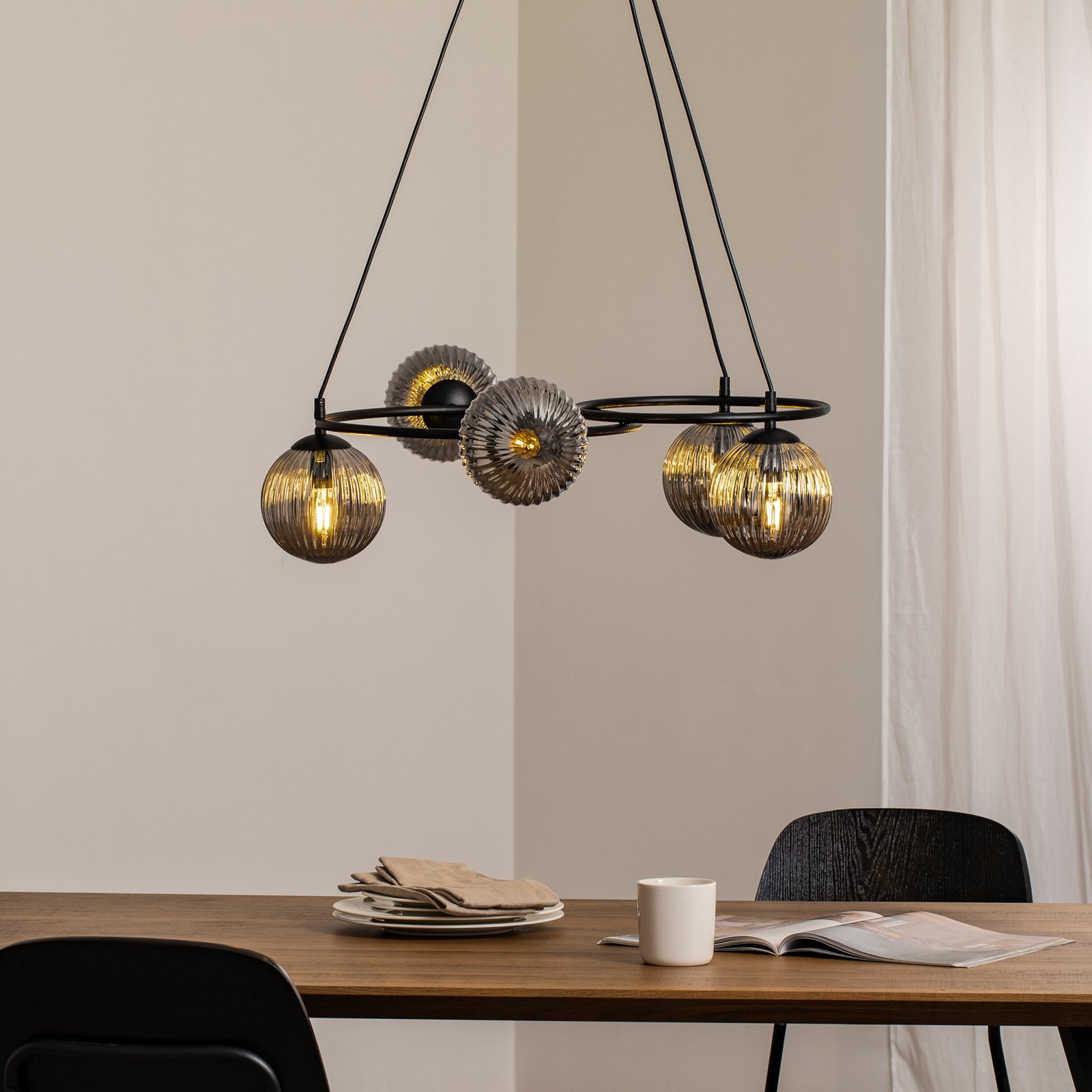Libra living room lamp, smoke grey/black, Ø 70 cm, 5-bulb.