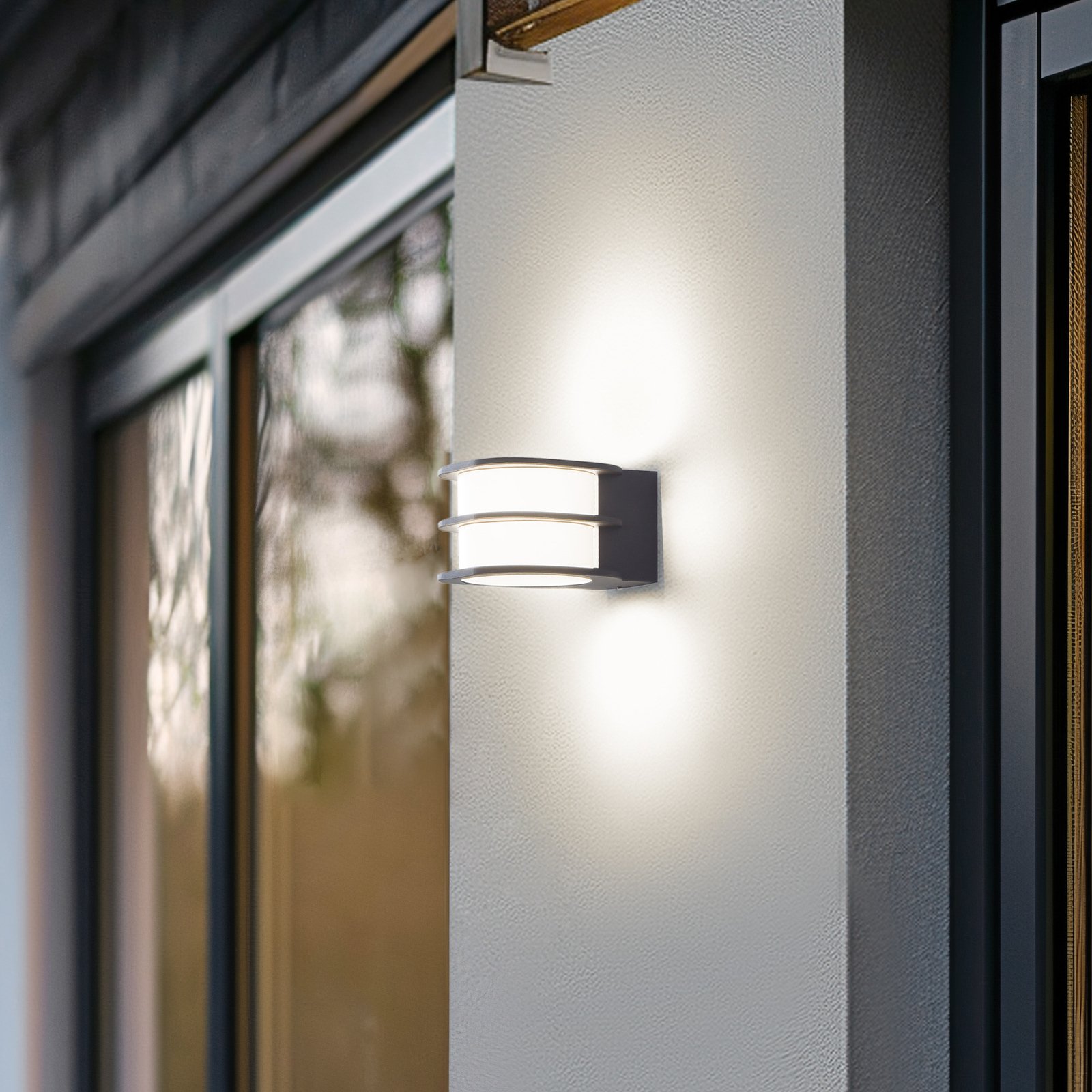 Lindby Smart LED udendørs væglampe Fyra, rund, CCT, RGB, Tuya