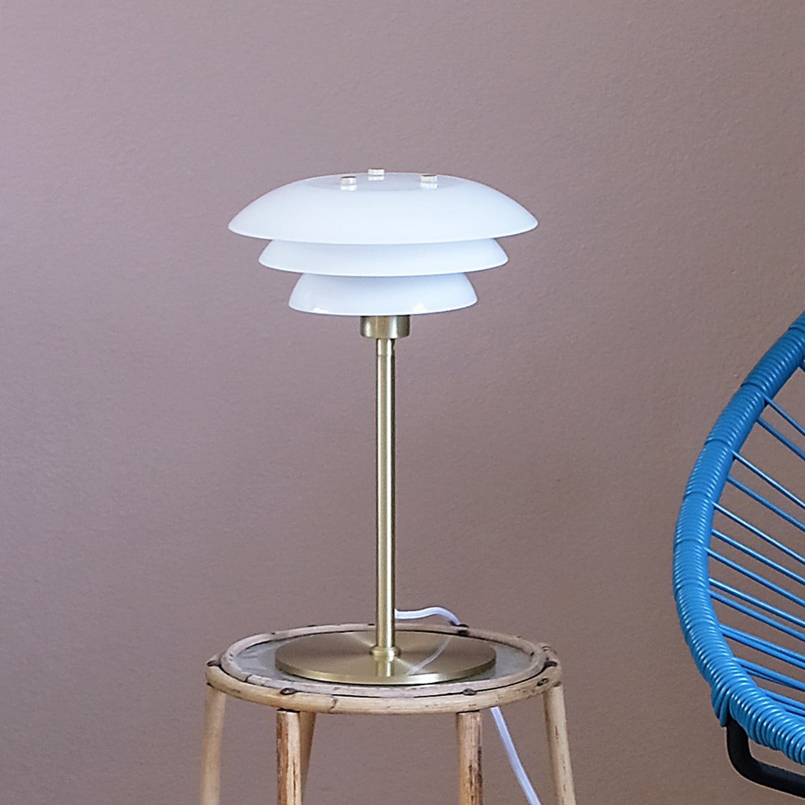 DL20 Bordslampa Opal/Brass Dyberg Larsen - Vardagsrum - Skandinavisk - Metall - Med lampsk&auml;rm