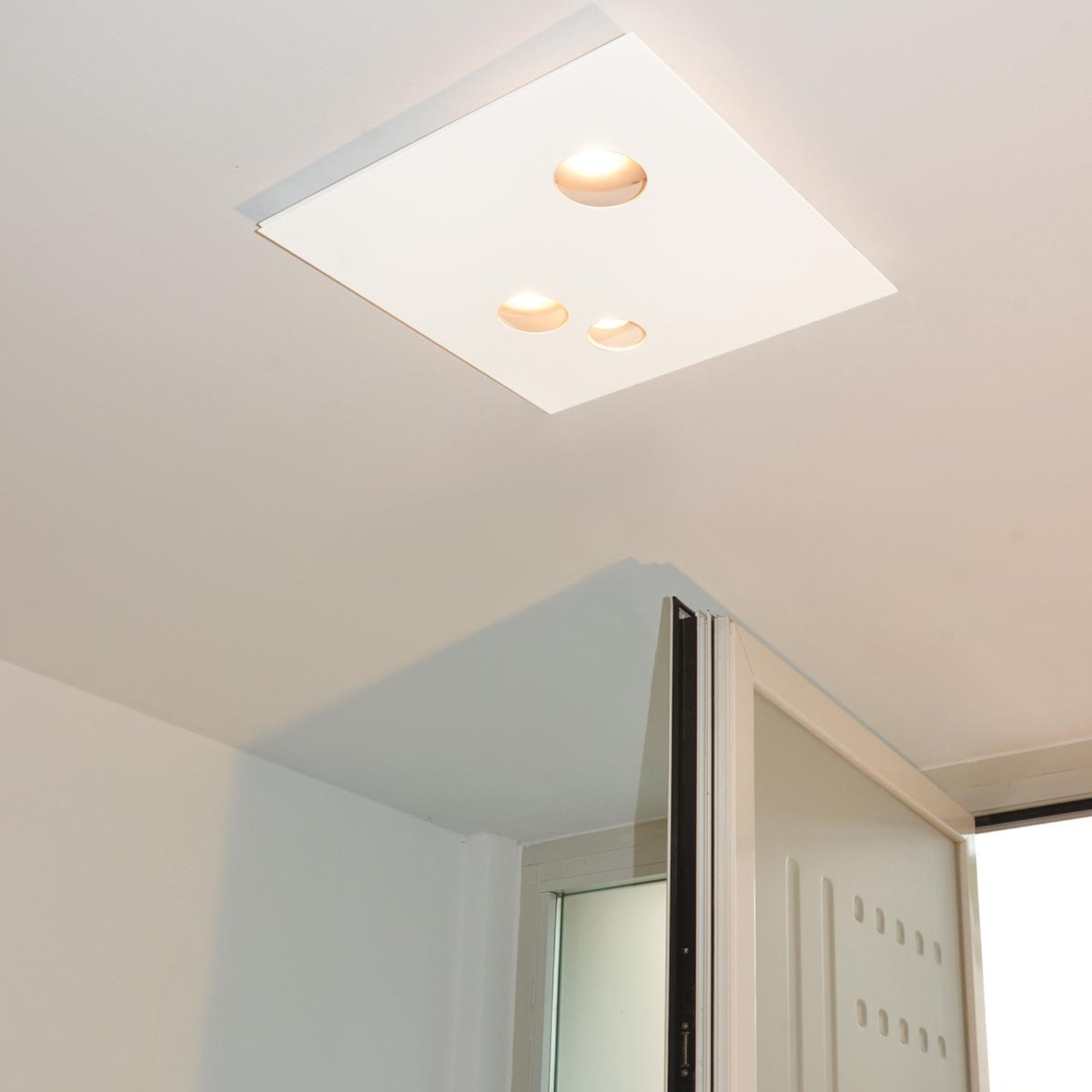 Knikerboker Des.agn LED ceiling lamp, round holes