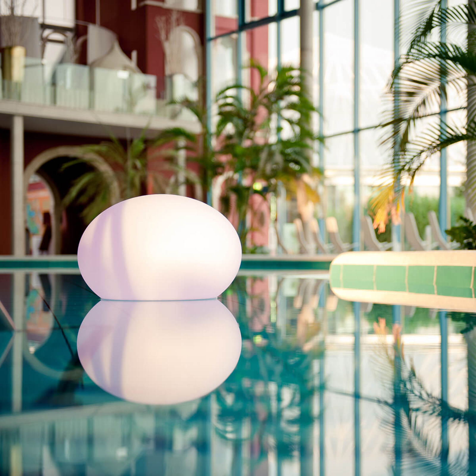 Schwimmfähige LED-Dekoleuchte Flatball L