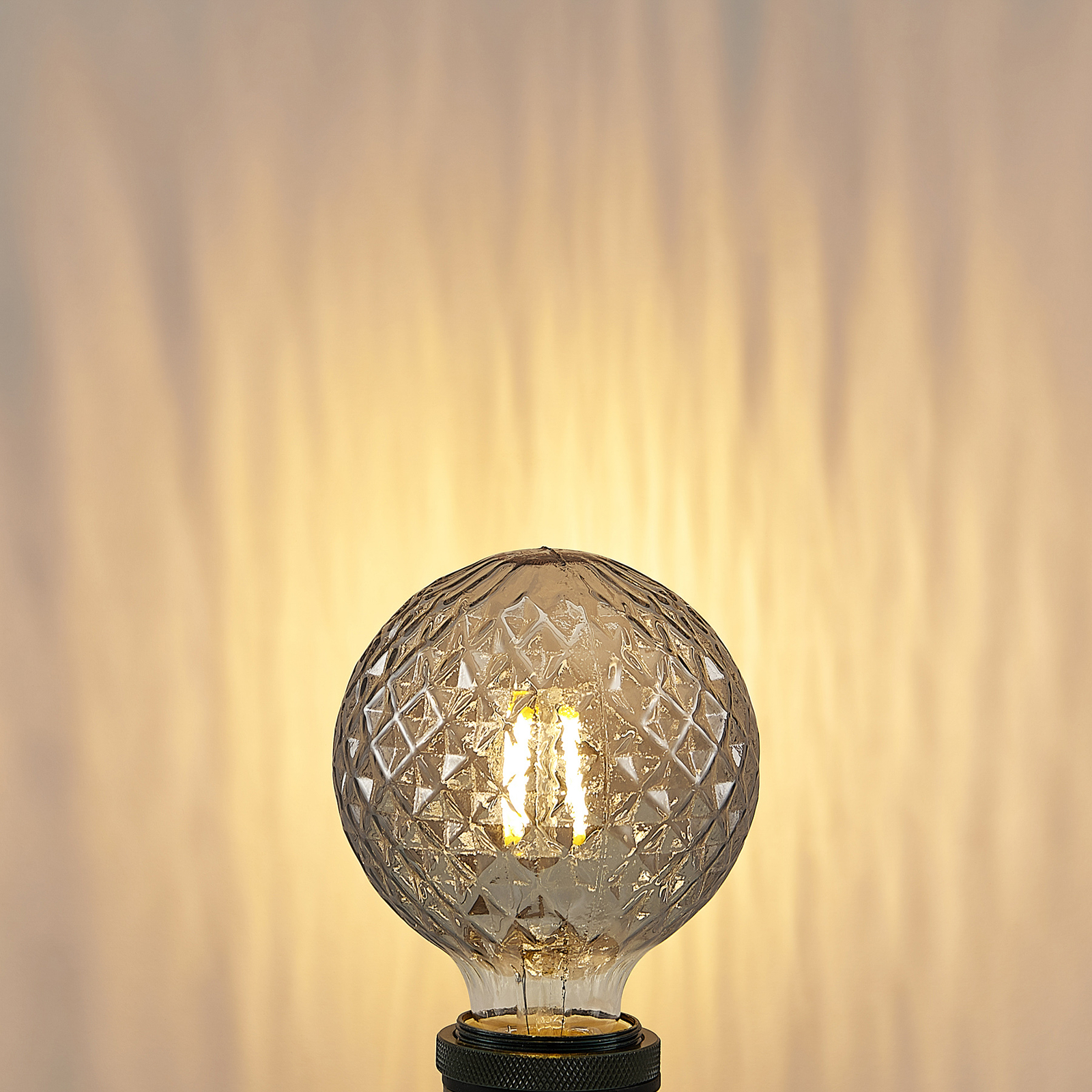 Lichtbron LED 4W Smoke Facet G95 Dimbaar E27 - Lucande