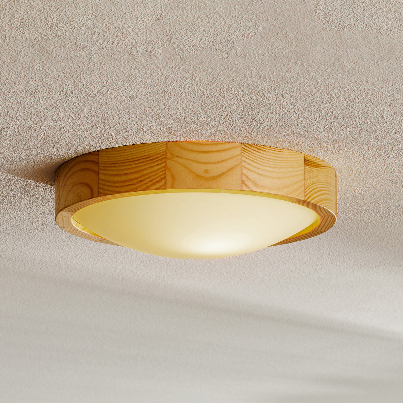 Zeus ceiling light made of wood, pine, Ø 27 cm