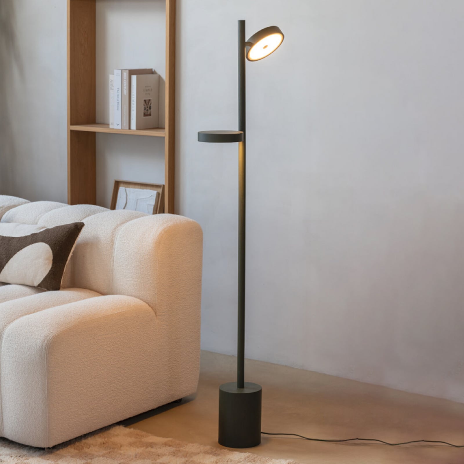 GOOD & MOJO LED-põrandalamp Okinawa, 2-osaline, roheline, 146 cm, puit