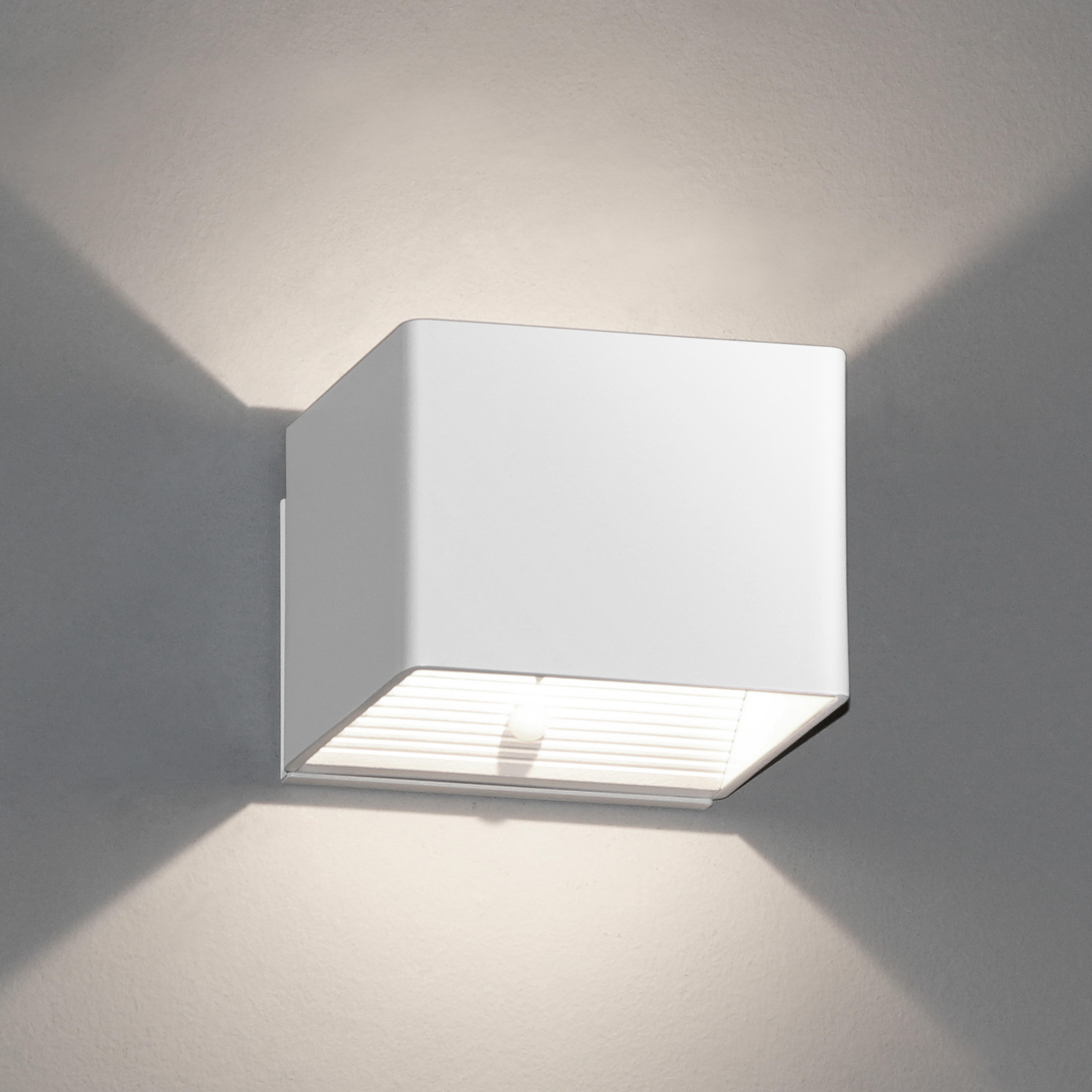 LED-Akku-Wandleuchte Magnetic, weiß, USB, Bewegungsmelder