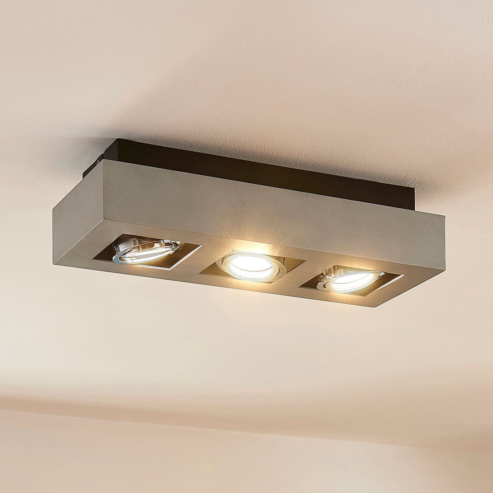 Three-bulb Vince ceiling spotlight